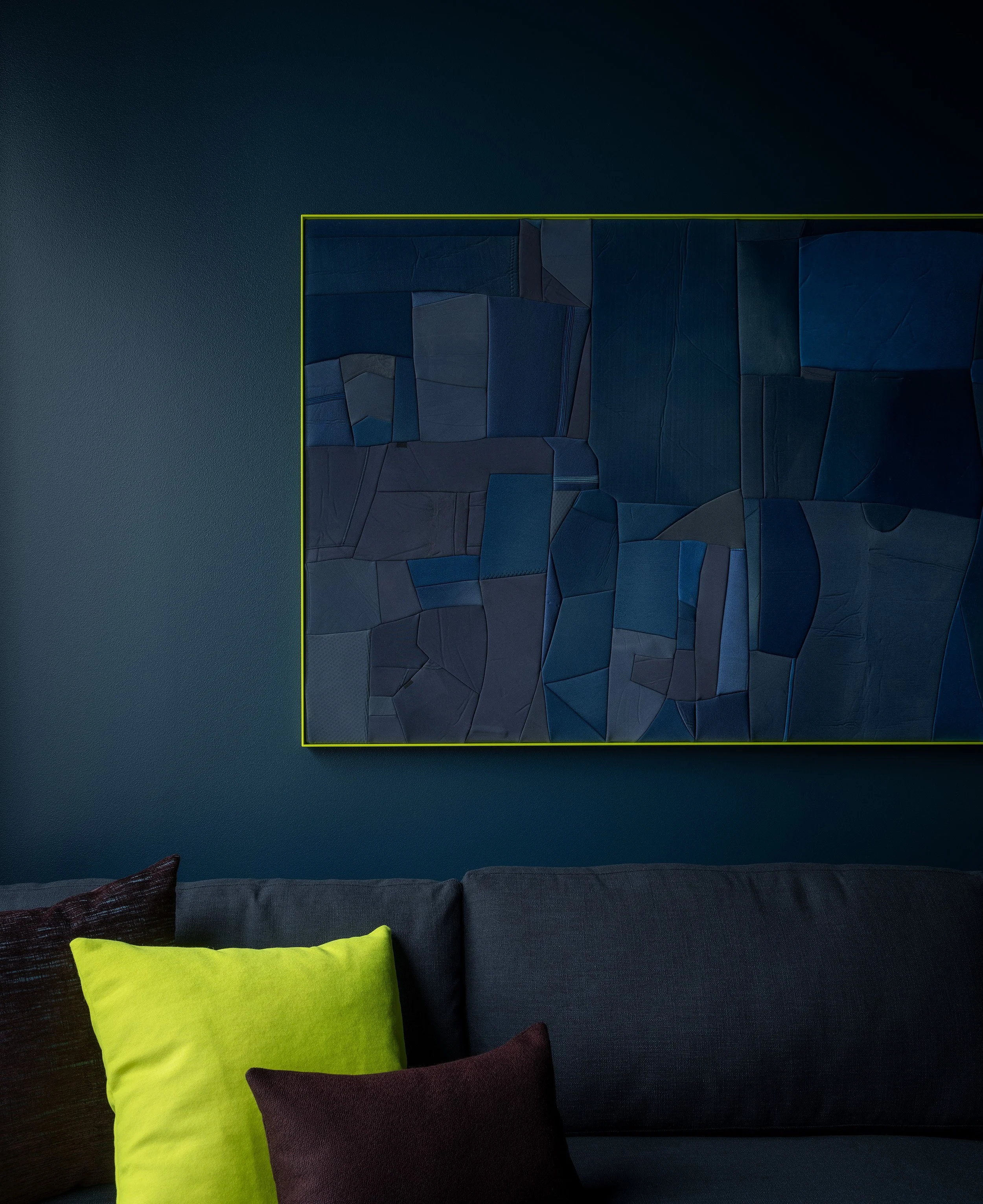 downtown-seattle-high-rise_family-room_02.jpg