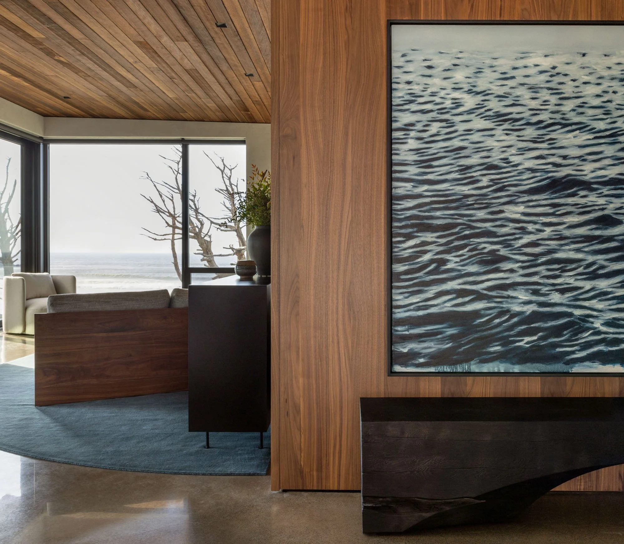 arch-cape-beach-house_living-room_04.jpeg