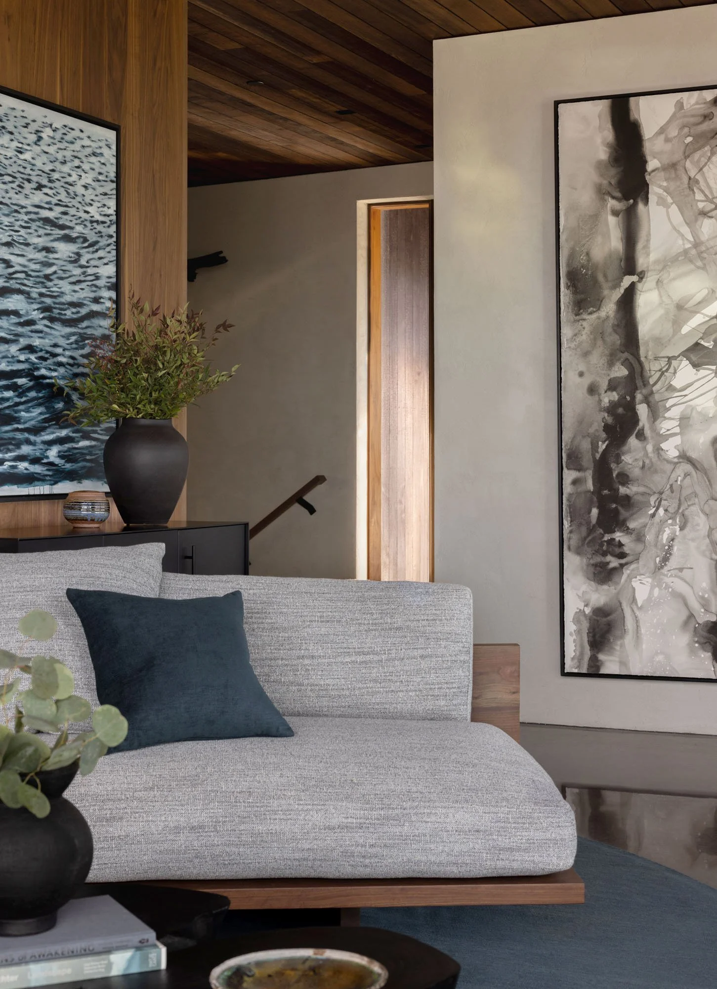 arch-cape-beach-house_living-room_05.jpeg