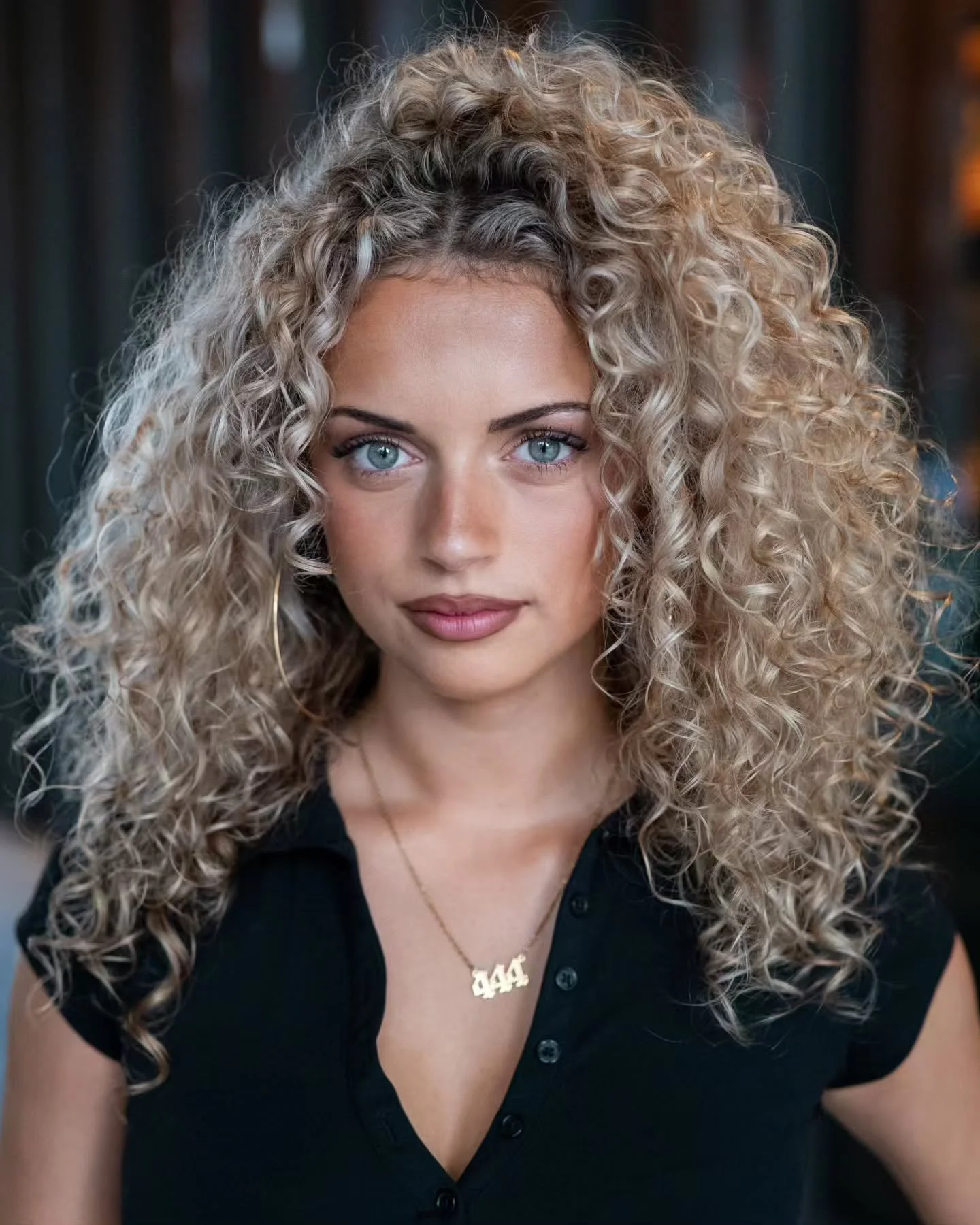 📢 They said affordable acting headshots in London weren't a thing. They said it could only be done with studio lighting.

We're happy to be the exception.

Three actors, two looks each. We keep the setup lean and emulate studio lighting, so the savi