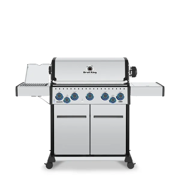 The Broil King® Baron™ S 590 PRO IR features 570 sq. in. primary cooking surface and includes a durable cast aluminum oven, 5 stainless steel Dual-Tube™ burners, illuminated control knobs, stainless steel 8mm rod cooking grids, stainless steel warmin