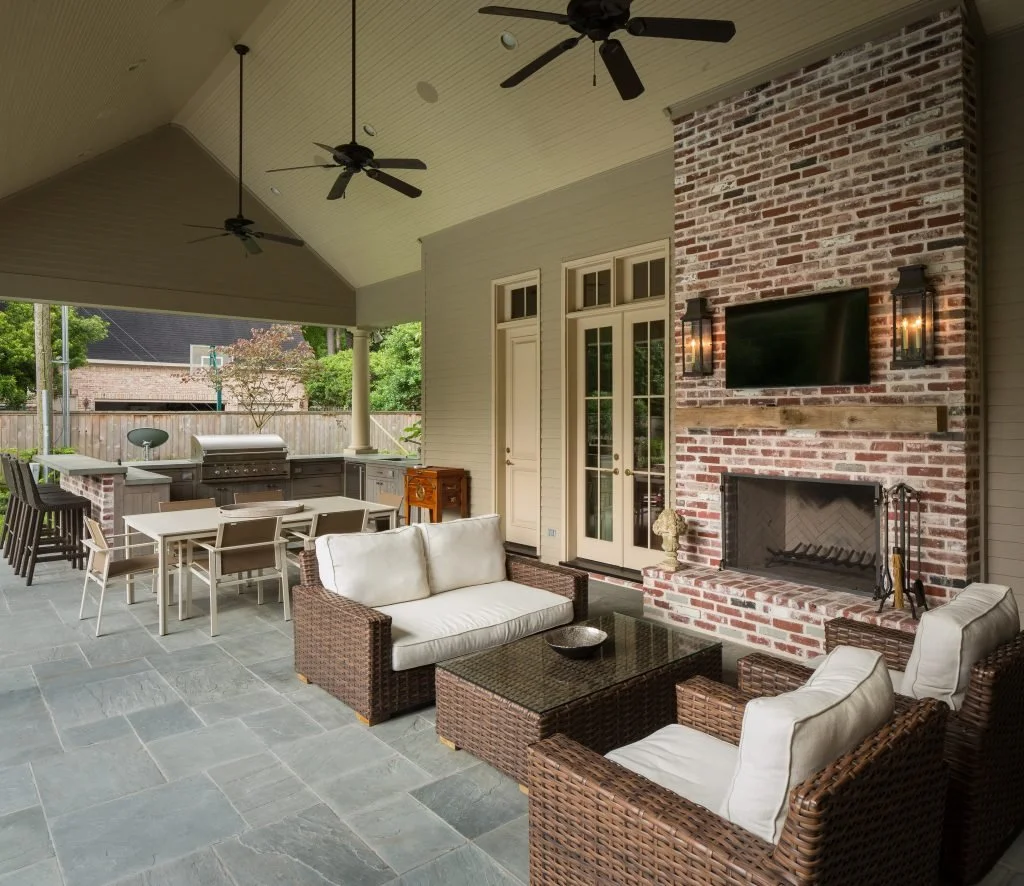 As the first Isokern modular fireplace introduced in the United States, the modular construction of the Standard Series allows you to unleash your creative desires with a fireplace as unique as you are. Whether you choose wood burning, natural gas or