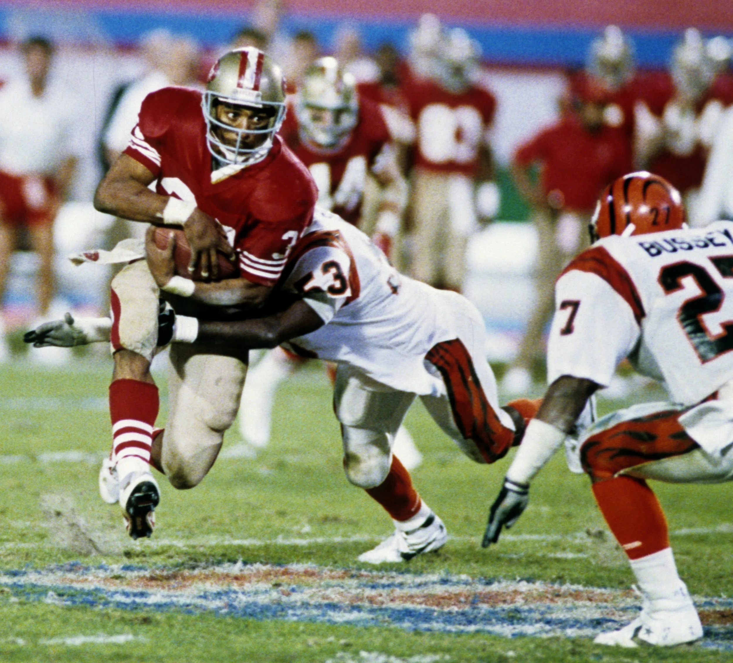 One of only 3 players to accomplish the achievement of 1,000 receiving yards and 1,000 rushing yards in the same NFL season