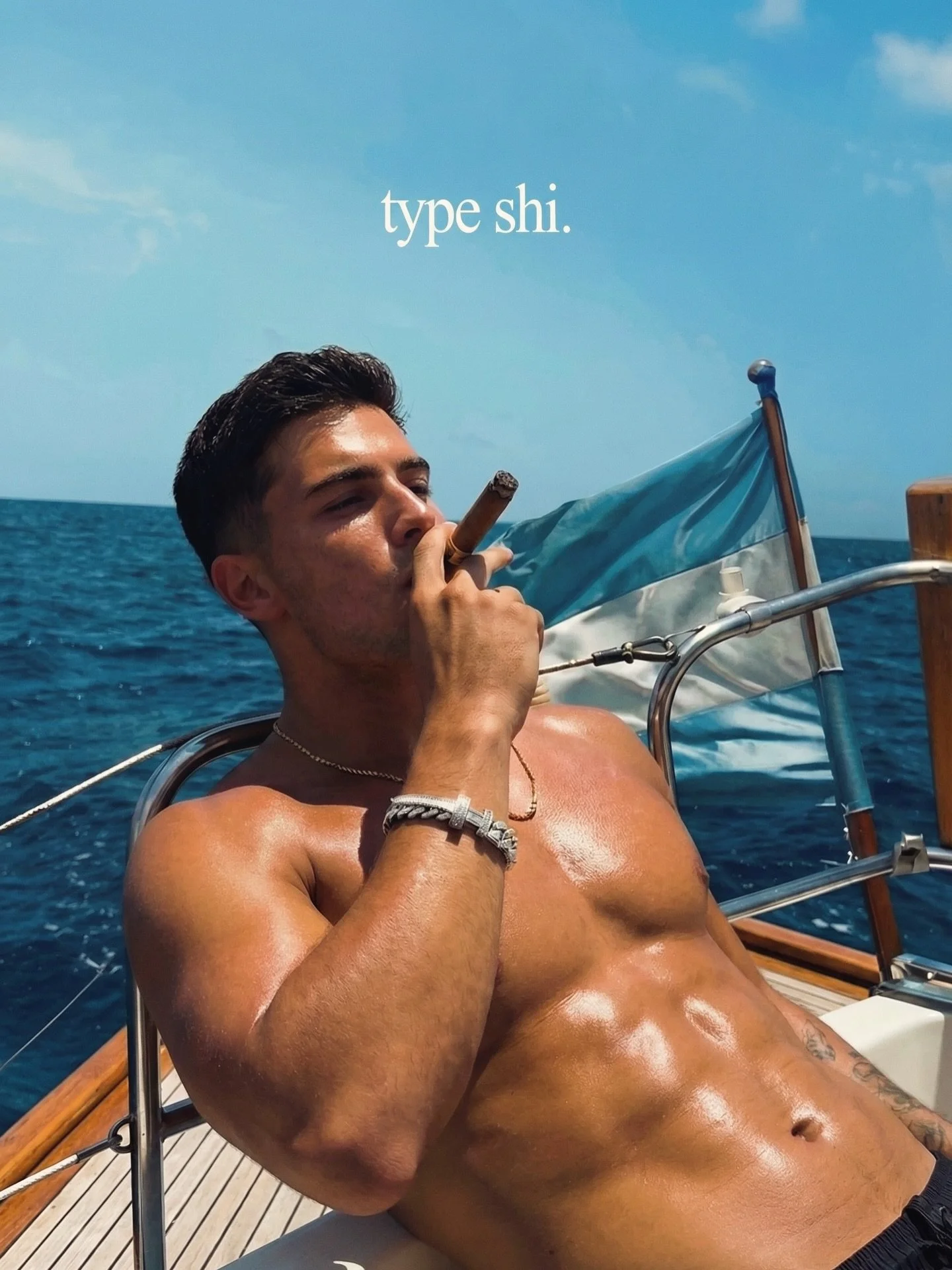 Vacay in style.

#fashion #style #love #instagood #photograhy