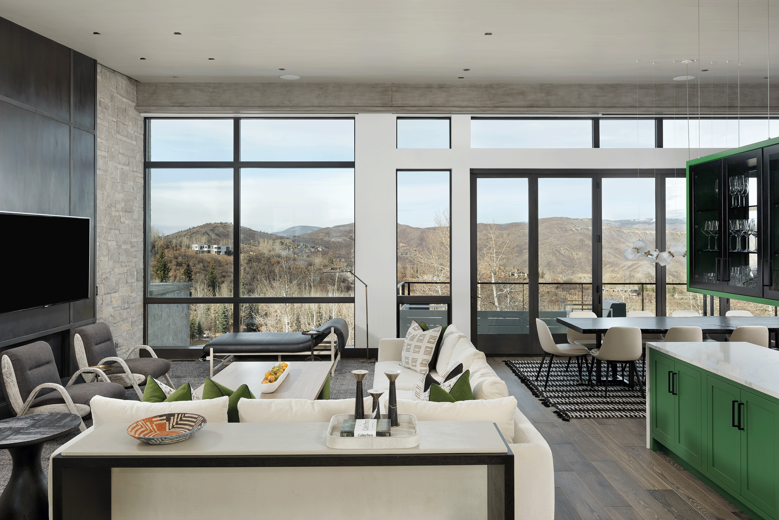 An image of Two Creeks.