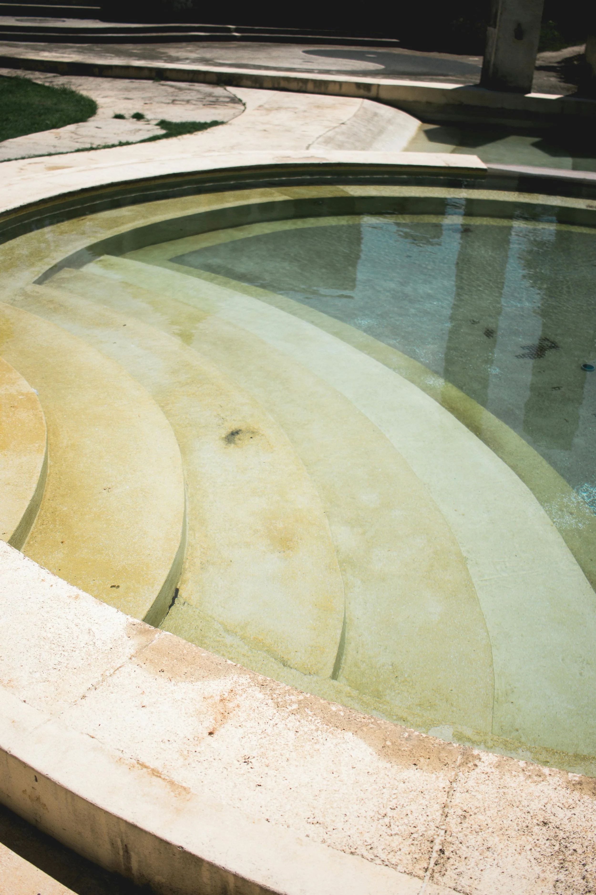 Why Is My Pool Turning Green So Fast in the Arizona Summer?
