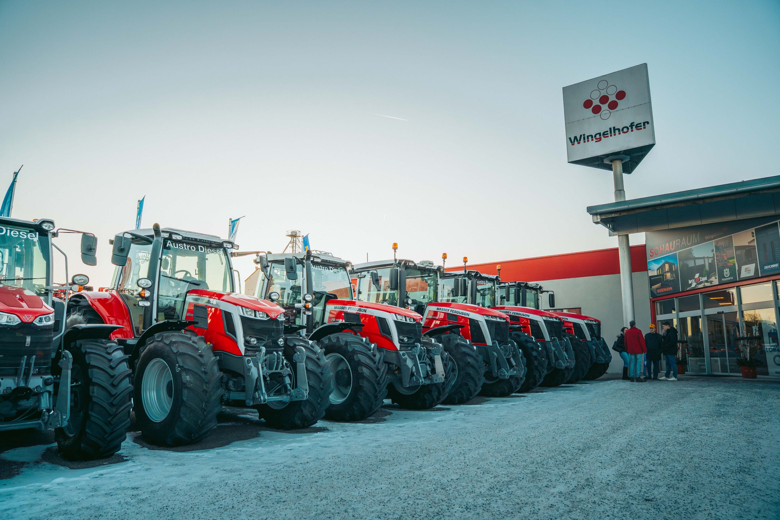 Traktoren bei einer Hausmesse von Wingelhofer als Social Media Content Produktion