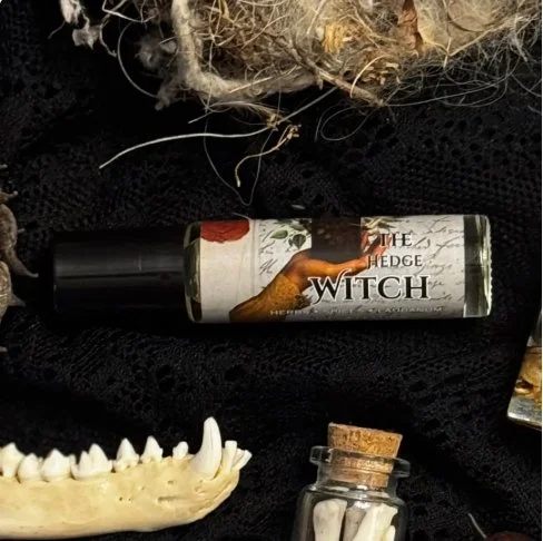The Hedge Witch (Sweet Tobacco & Herbs)