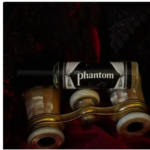 The Phantom (Rose, Sandalwood, Bourbon, Velvet Seats)
