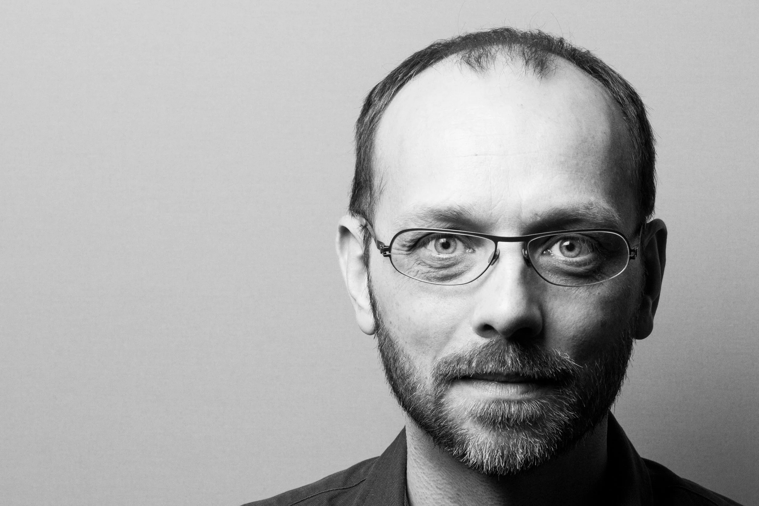 DDU quer asymetrisch-1.jpg