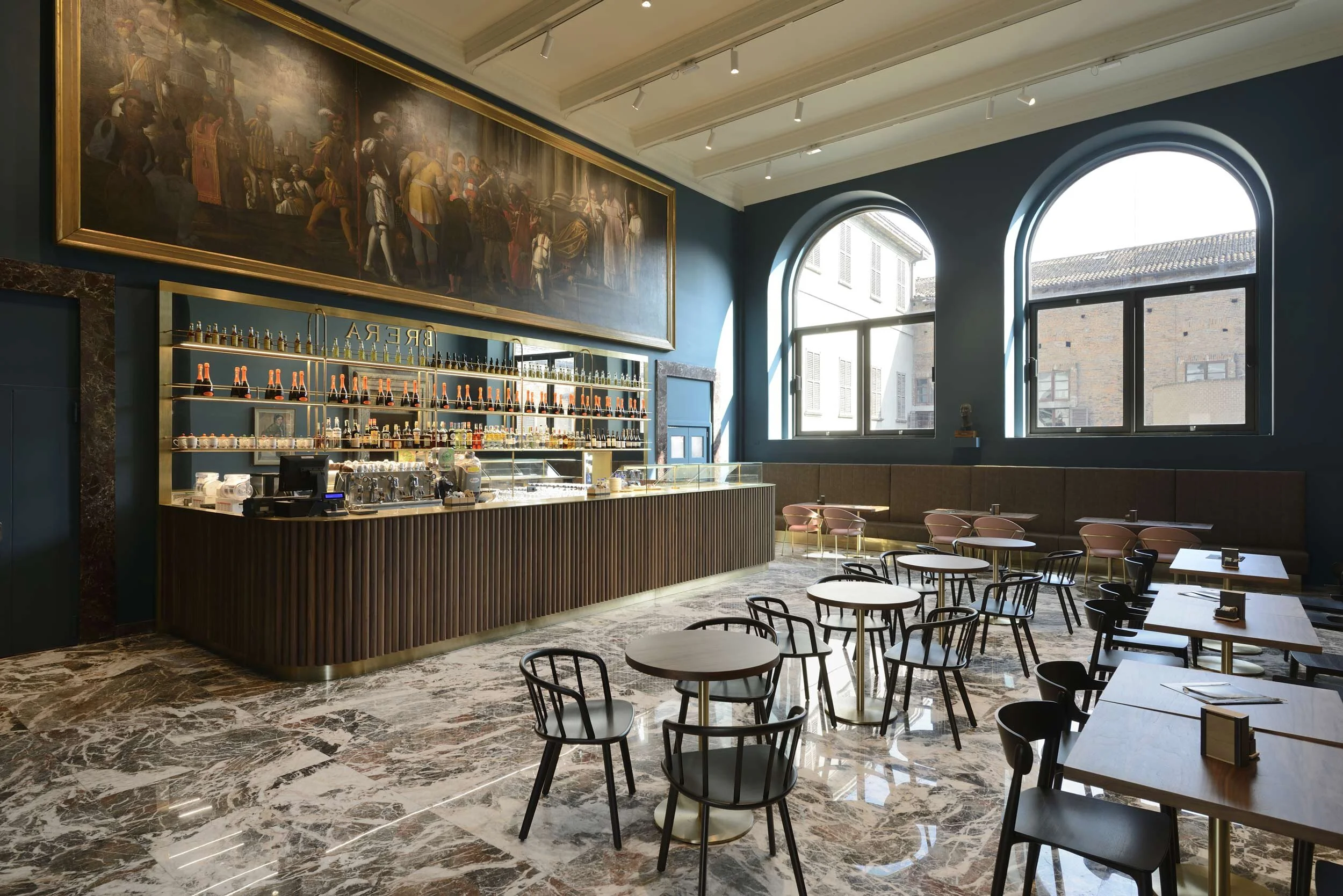Caffè Fernanda, Nym armchairs that converse at the bistrot of the Pinacoteca di Brera – Milan