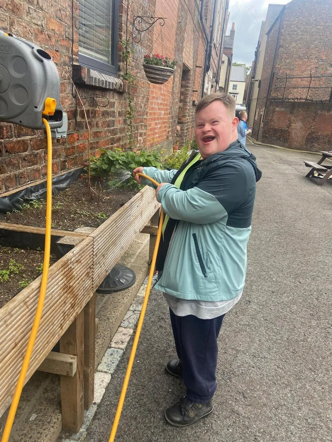 gardeningg.jpg