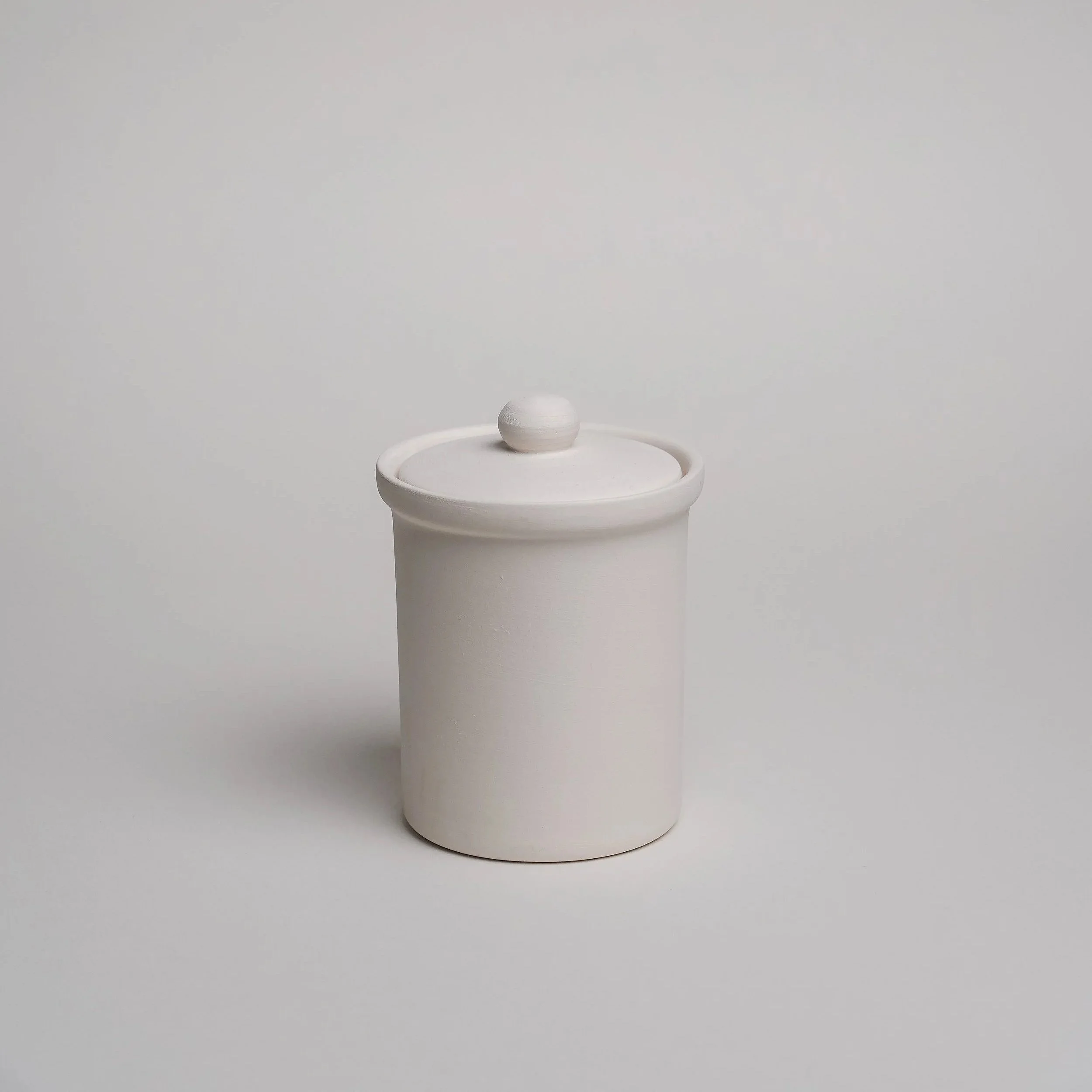 Keramik skål med keramik låg