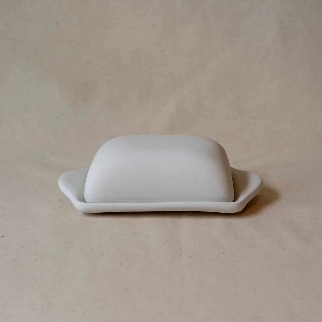 Smørskål i keramik