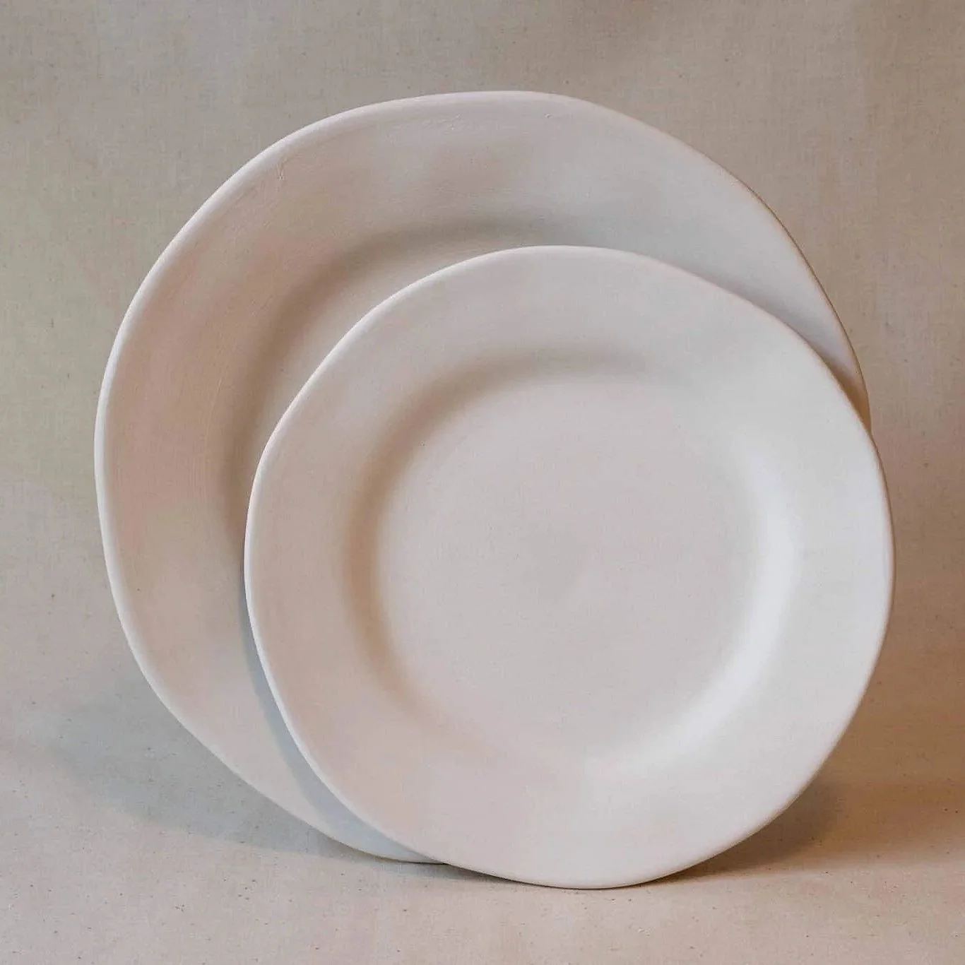 Keramik middagstallerken 23 cm til at male selv