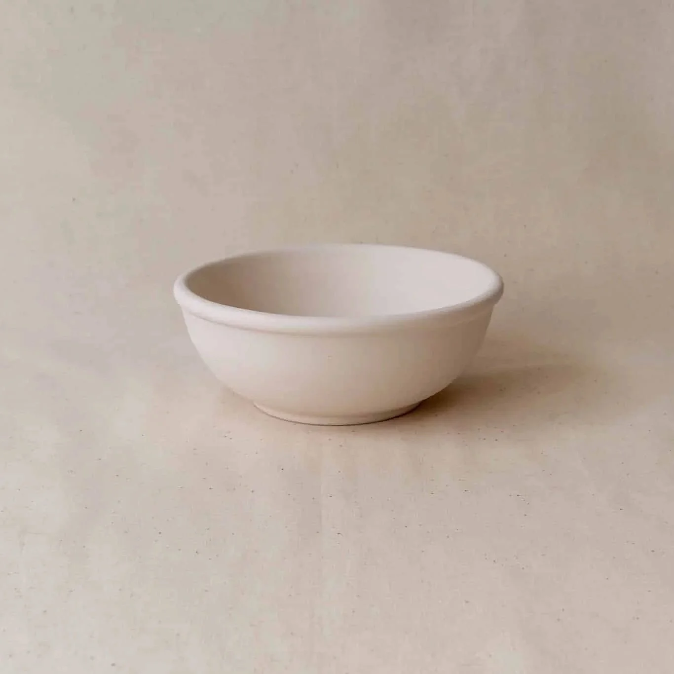 Klassisk keramik skål 17 cm til keramikmaling