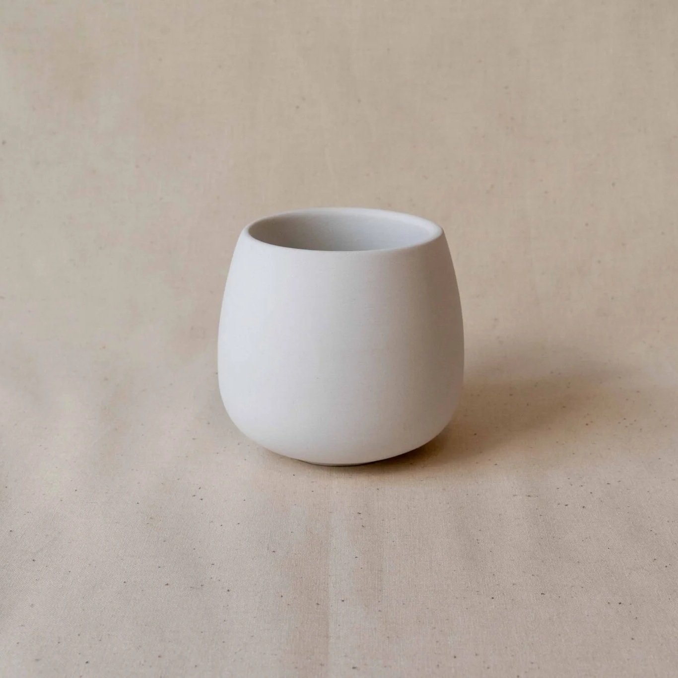 Rund keramik kop 300 ml til at male i keramik café