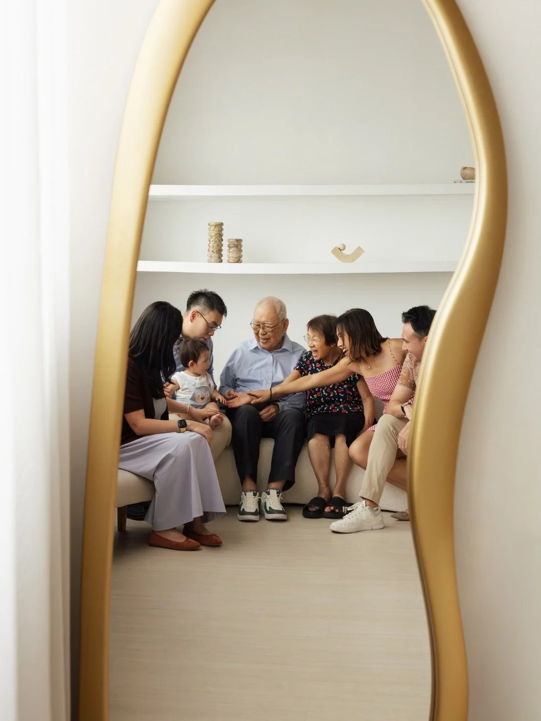 One family, three generations &mdash; as the family tree grows, so does the love in the family 🌳💚

This is how we like to shoot with larger families &mdash; giving them space to be who they are at home, and seeing them as one big family while honou