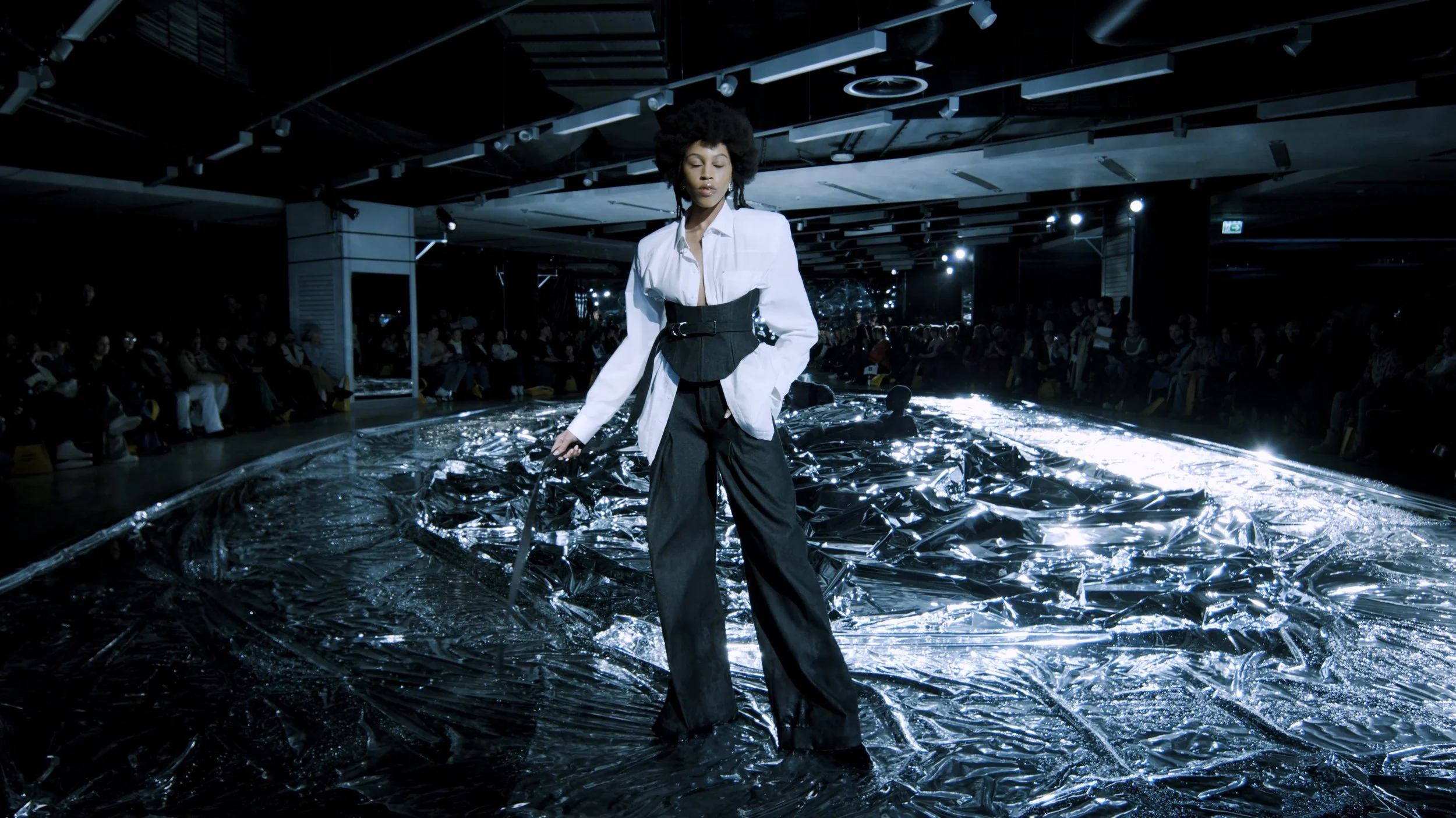 Sequenz 01.00_00_16_35.Standbild004.jpg