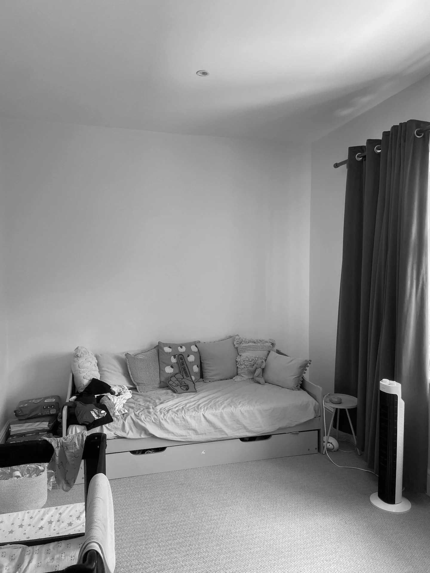 Cliff Drive Bedroom Before Refurbishment | Studio EWW
