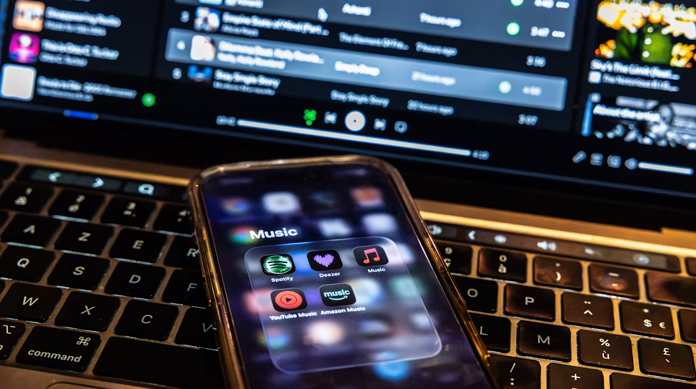 Financial Times: Music industry targets AI songs in crackdown on streaming fraud