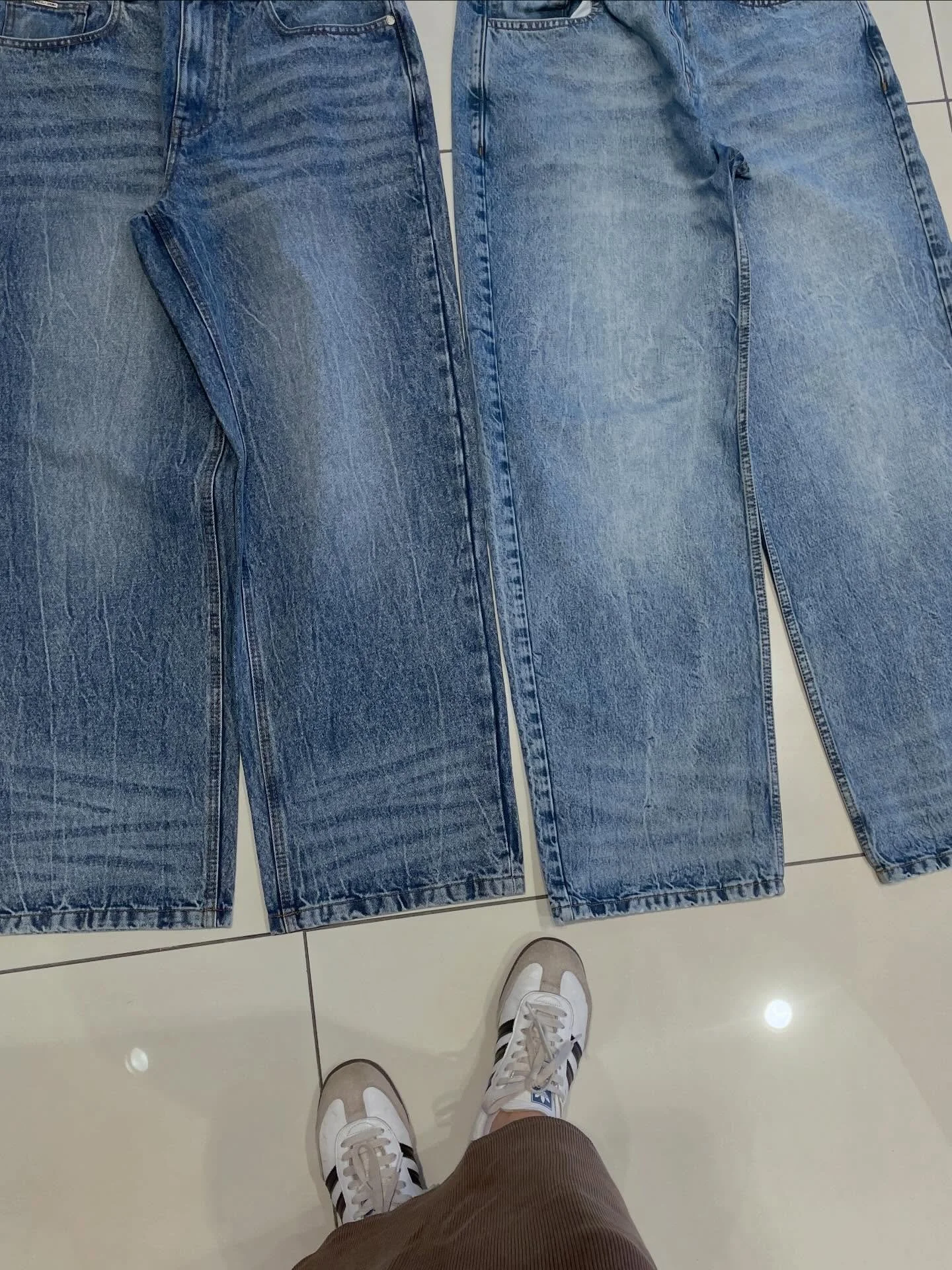 The hardest part of denim production? Consistency.

A salesman sample is one thing. Reproducing exactly the same wash effect in bulk production is where real denim know how starts.

Denim washing is always a balance between chemistry and craftsmanshi