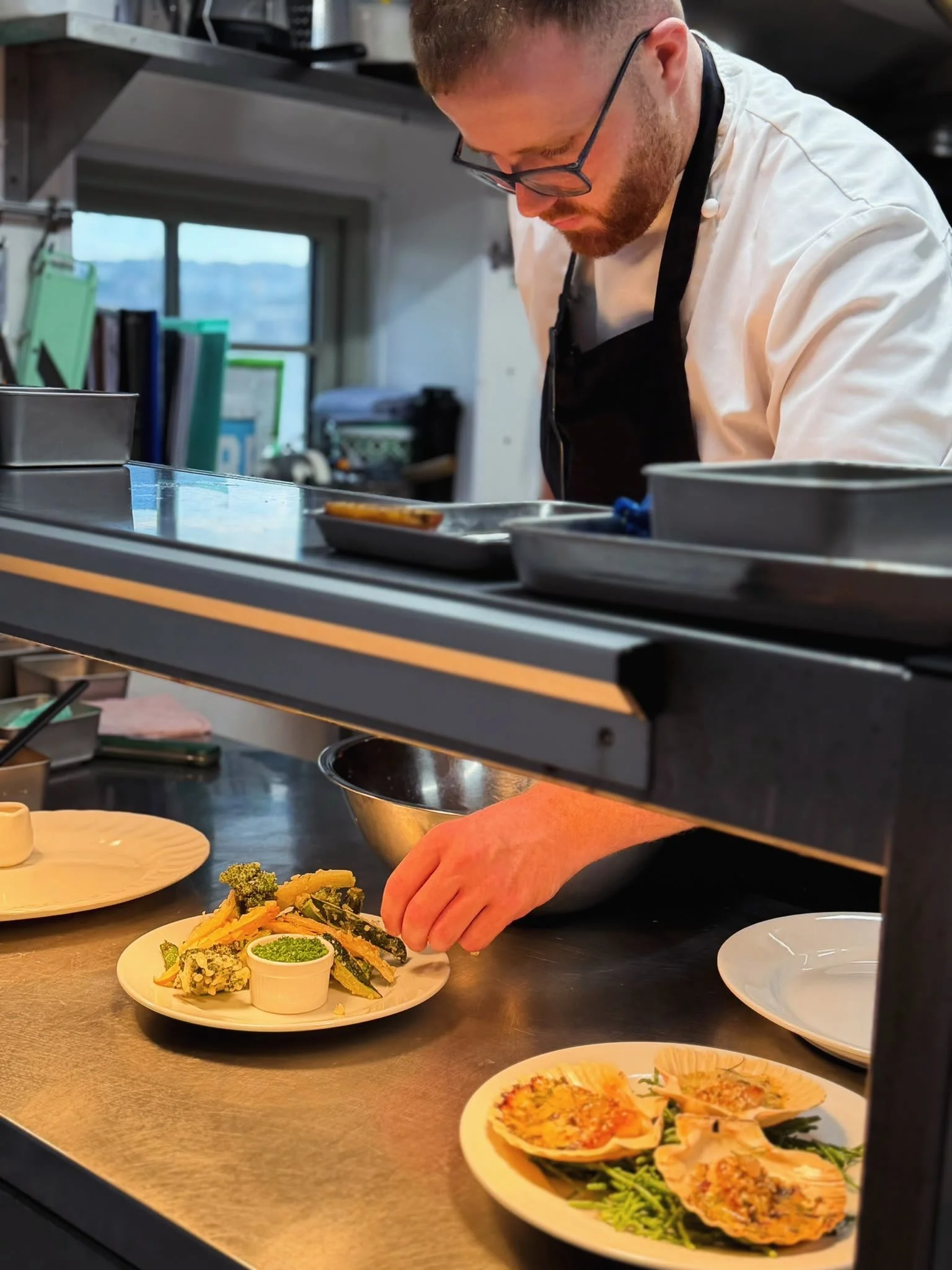 A new set lunch menu and now Sunday roasts&hellip; we&rsquo;re keeping the good things coming!

Our new Sunday menu starts this weekend, and to celebrate, your first drink is on us! 🍷🍻

Come for a roast, settle in and make an afternoon of it. Book 