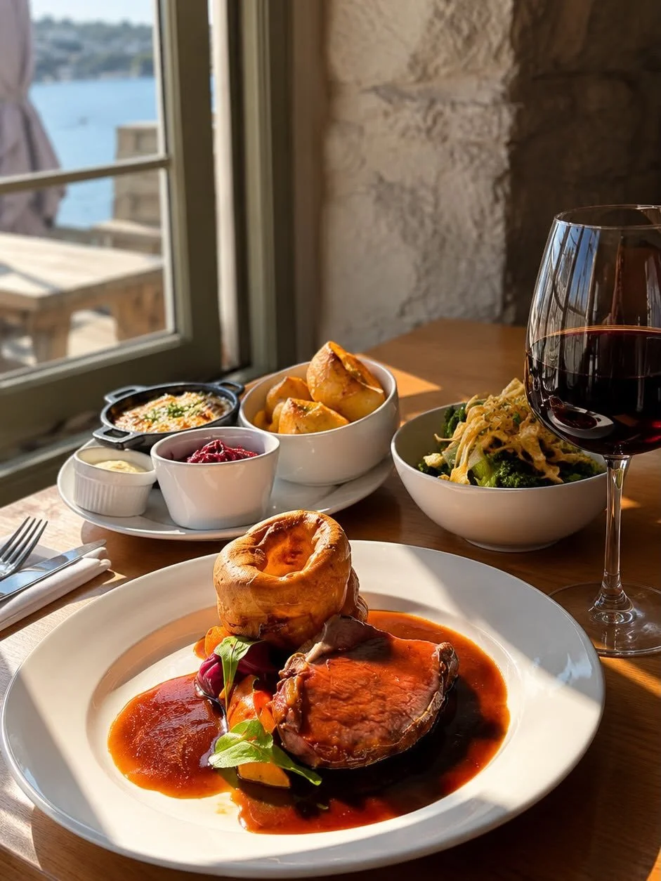 Looking for a good roast this Sunday? Come and tuck into this absolute beauty! 🥂 

Book your table through the link in our bio