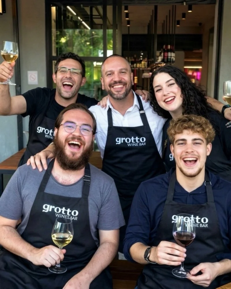 Equipe do Grotto Wine Bar em Florianópolis
