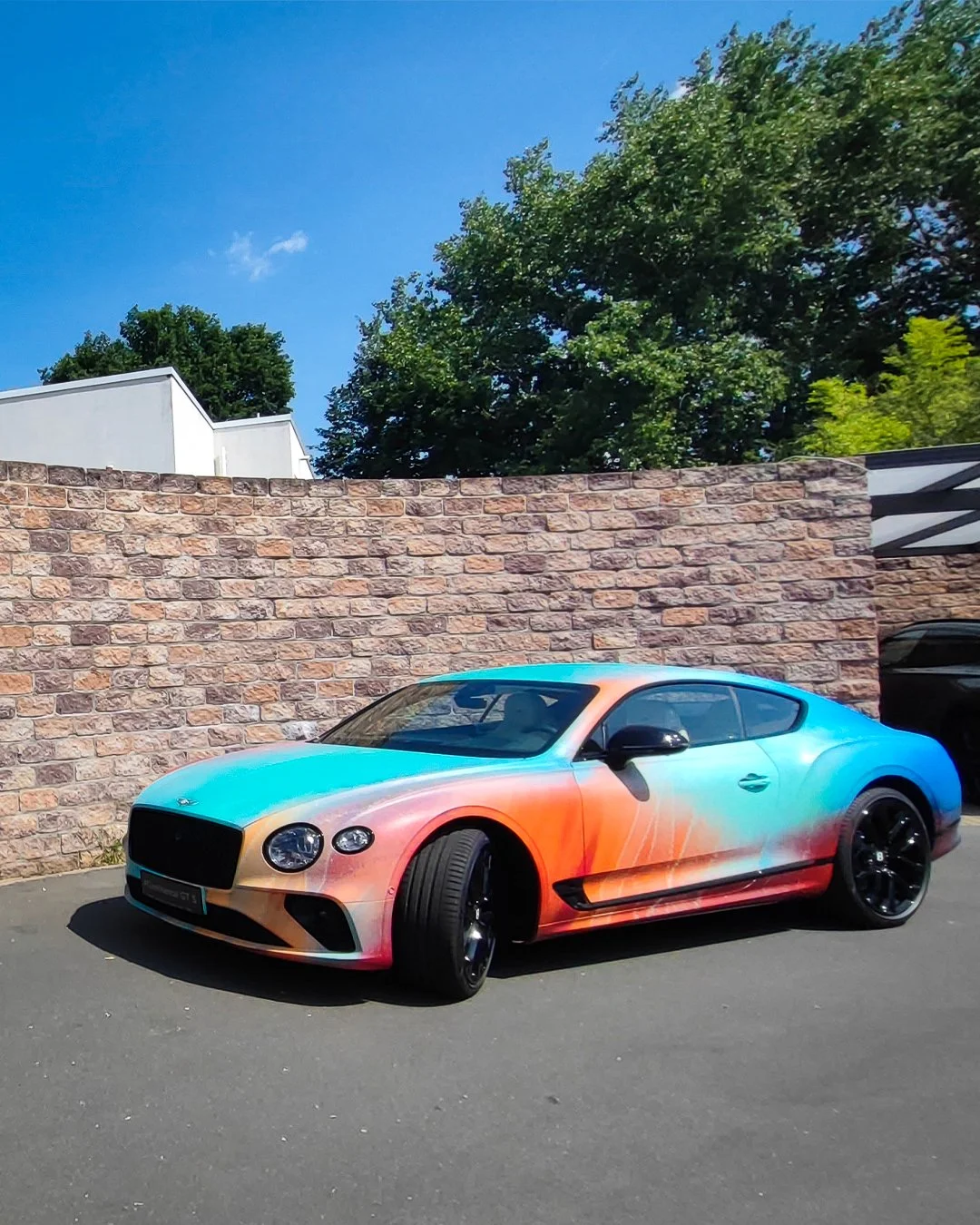 Professionelle Graffitigestaltung in Dresden: individuelle Wandgestaltung, Auftragsgraffiti sowie kreative Graffiti-Workshops und Firmenevents.