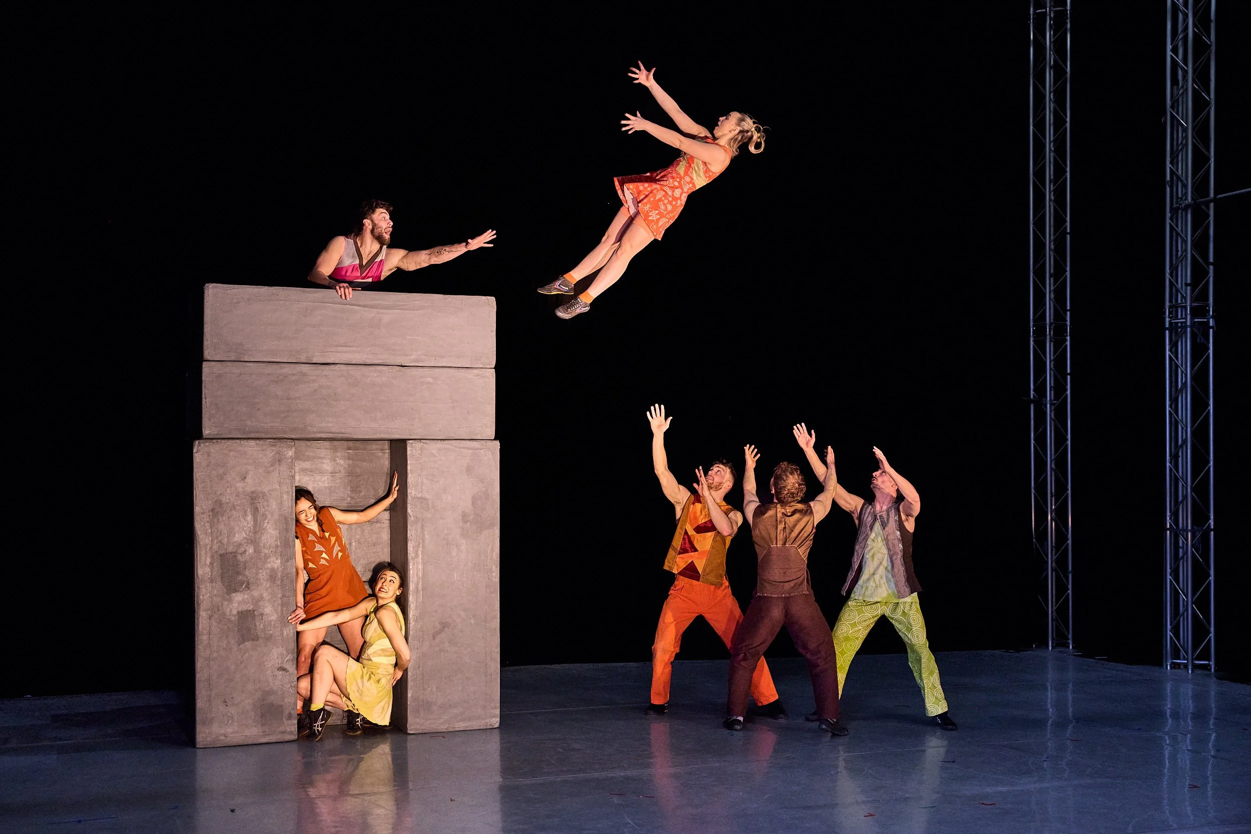 Henge – Motionhouse