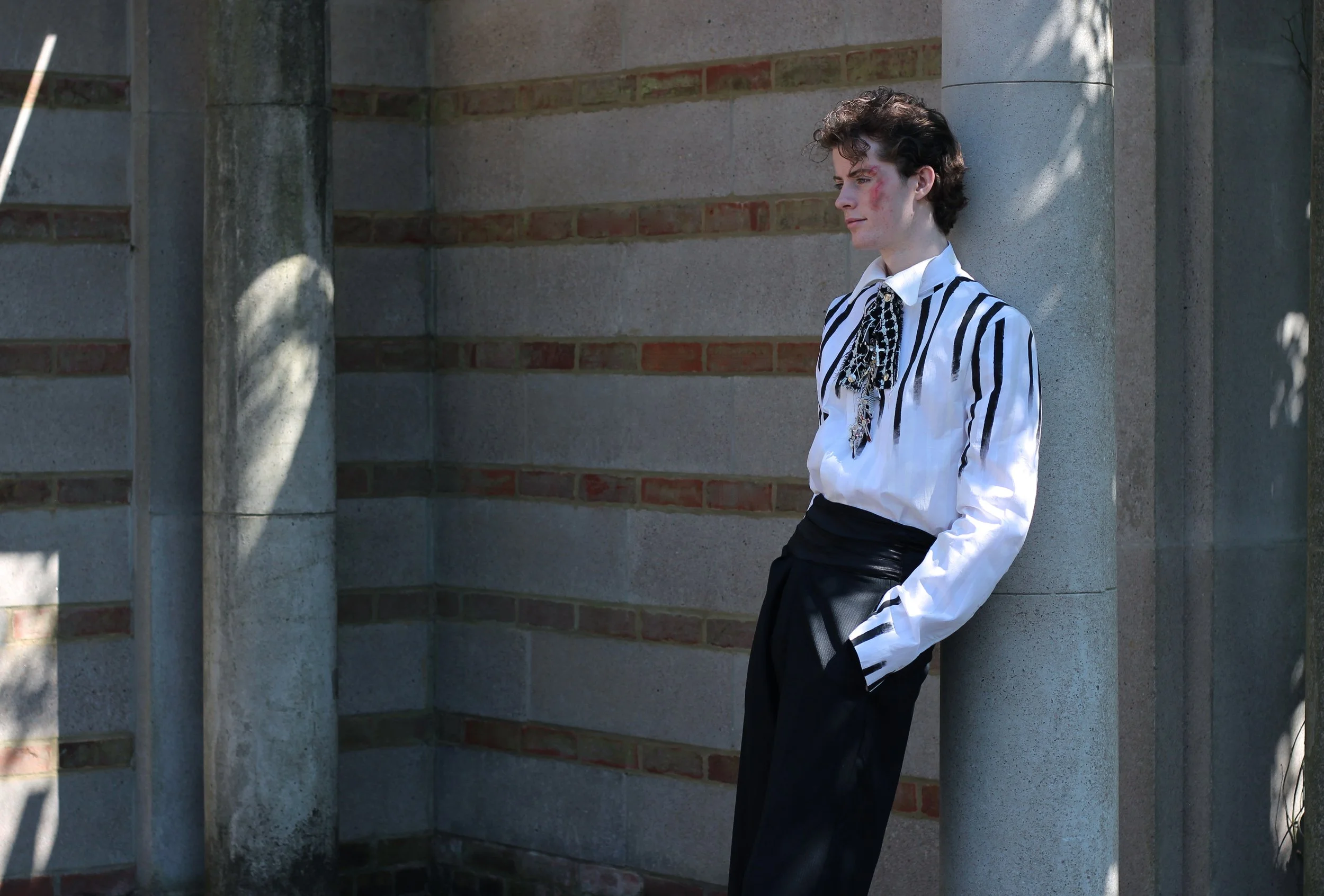 lean over pillar shot look 1.jpg