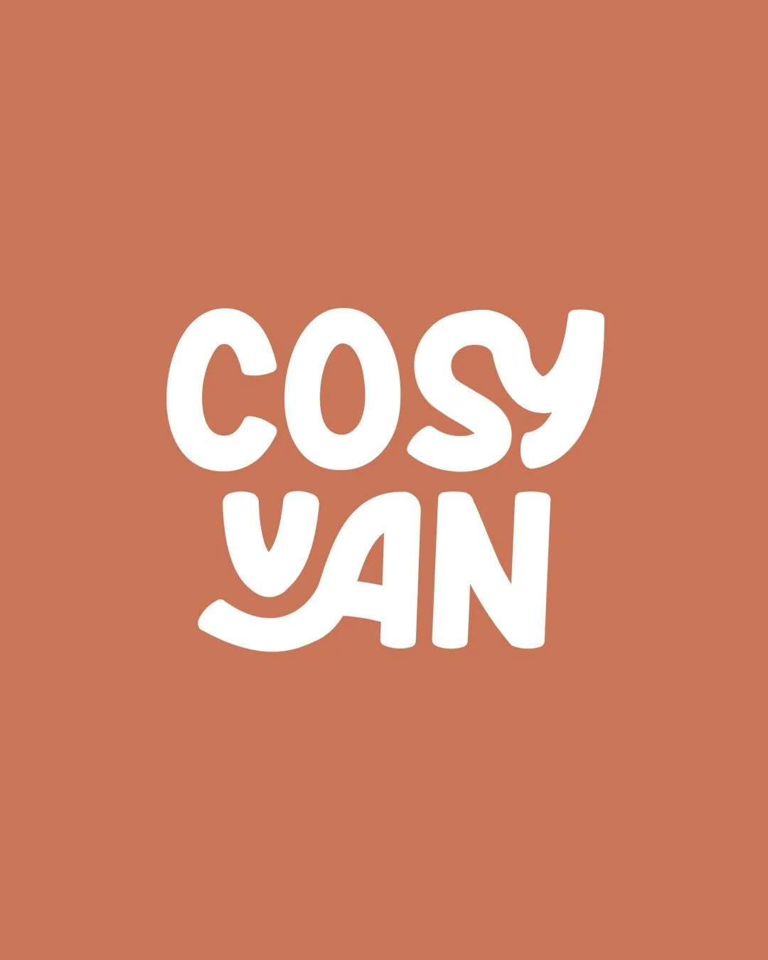 Il y a un an, j&rsquo;ai eu la chance d&rsquo;accompagner Maud dans un nouveau chapitre de sa vie professionnelle. 

D&egrave;s le d&eacute;but, son id&eacute;e &eacute;tait claire : elle voulait que son univers s&rsquo;appelle Cosyvan, pour refl&eac