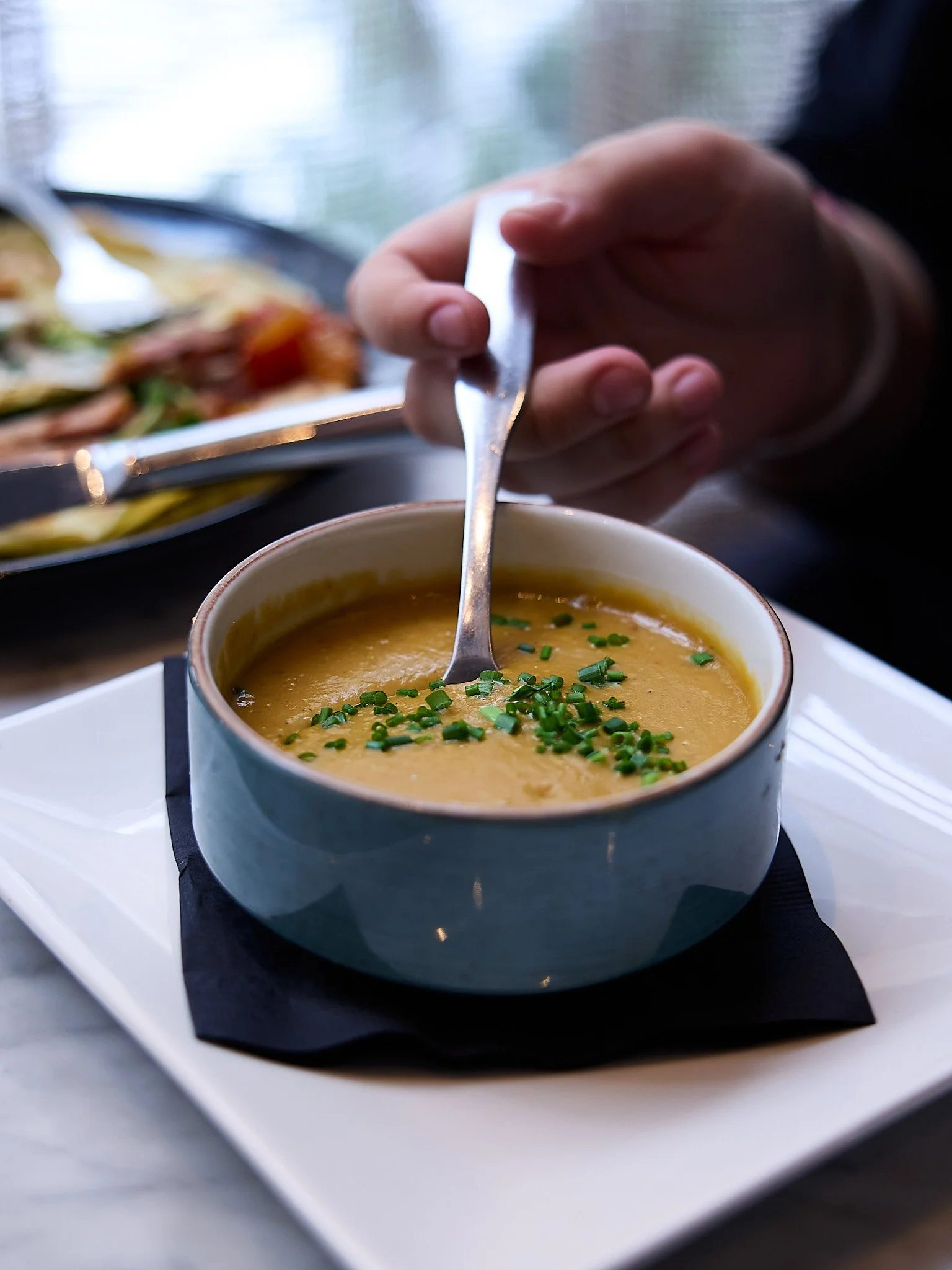 Vincent, A Social 04.jpg