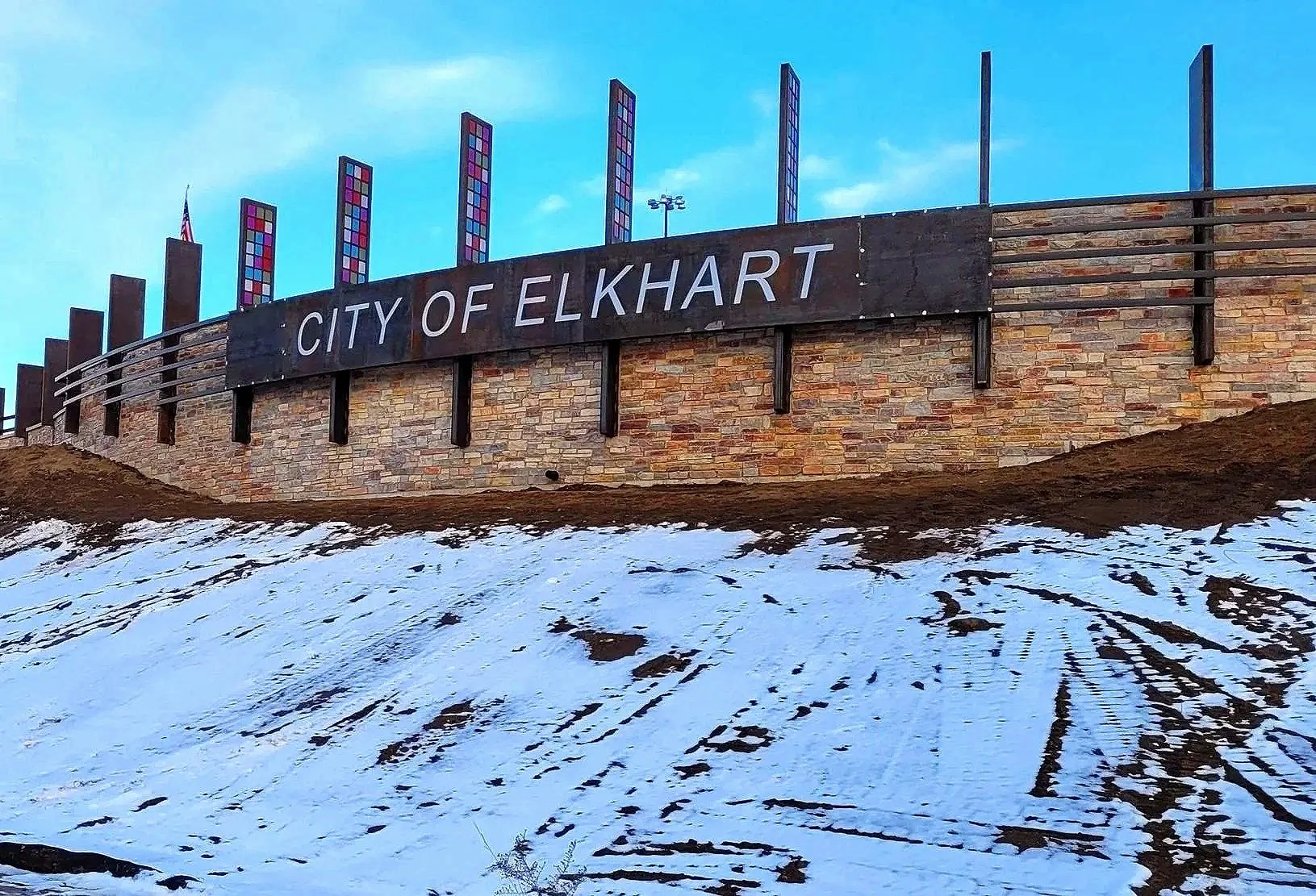 Custom fabricated City of Elkhart signage for the State Road 19 project.