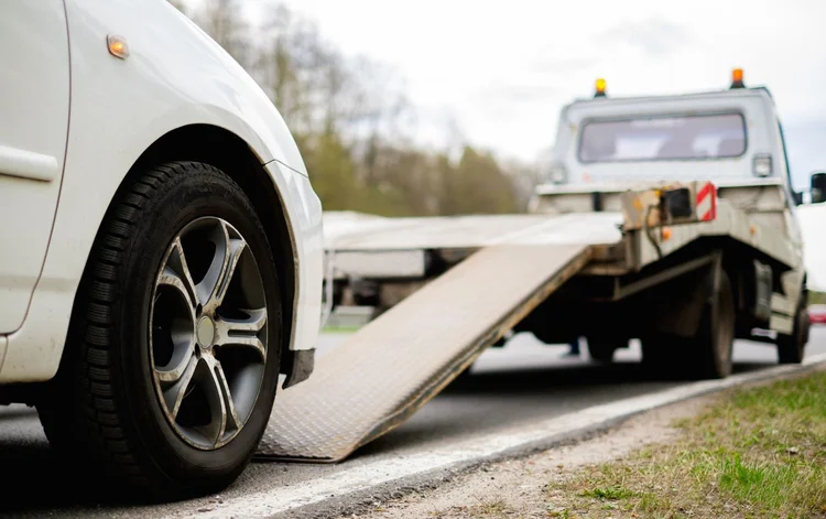 Emergency vehicle recovery in Cardiff