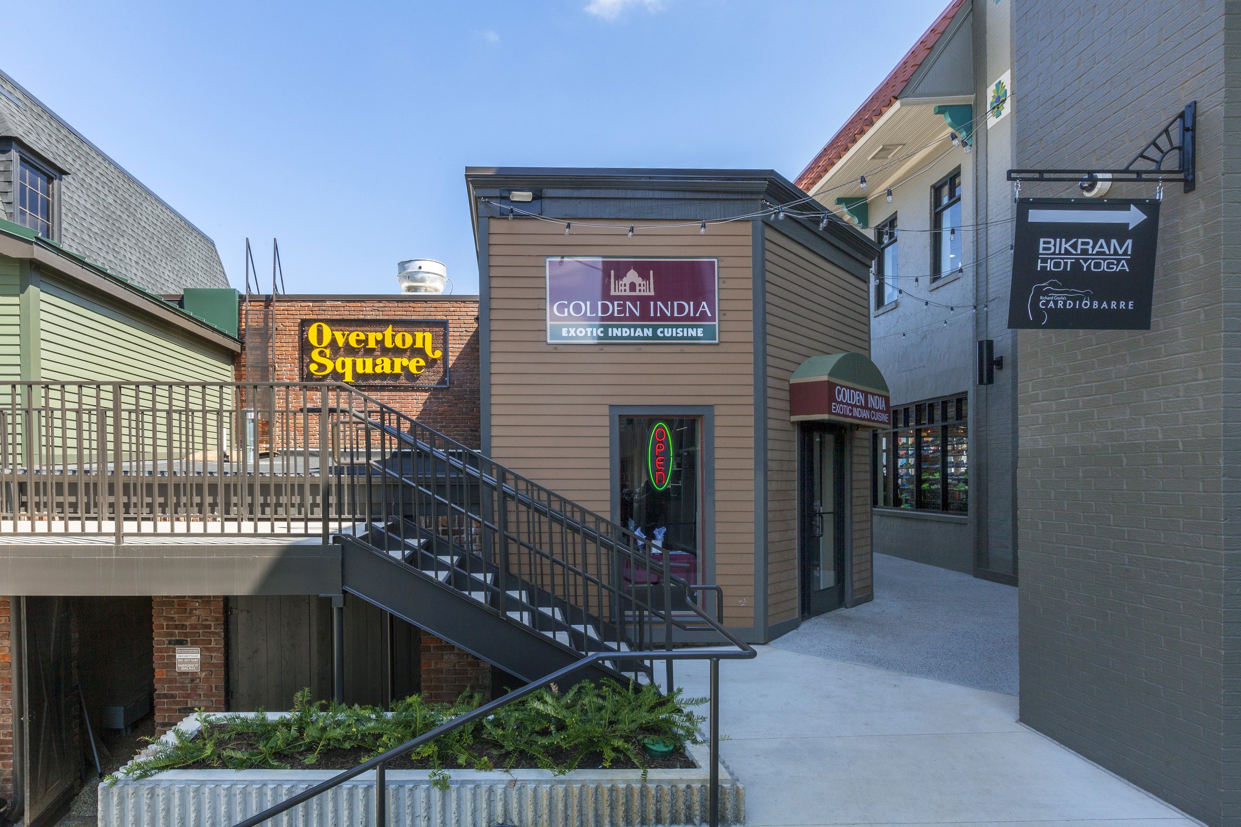 3 OvertonSquare040114_880.jpg