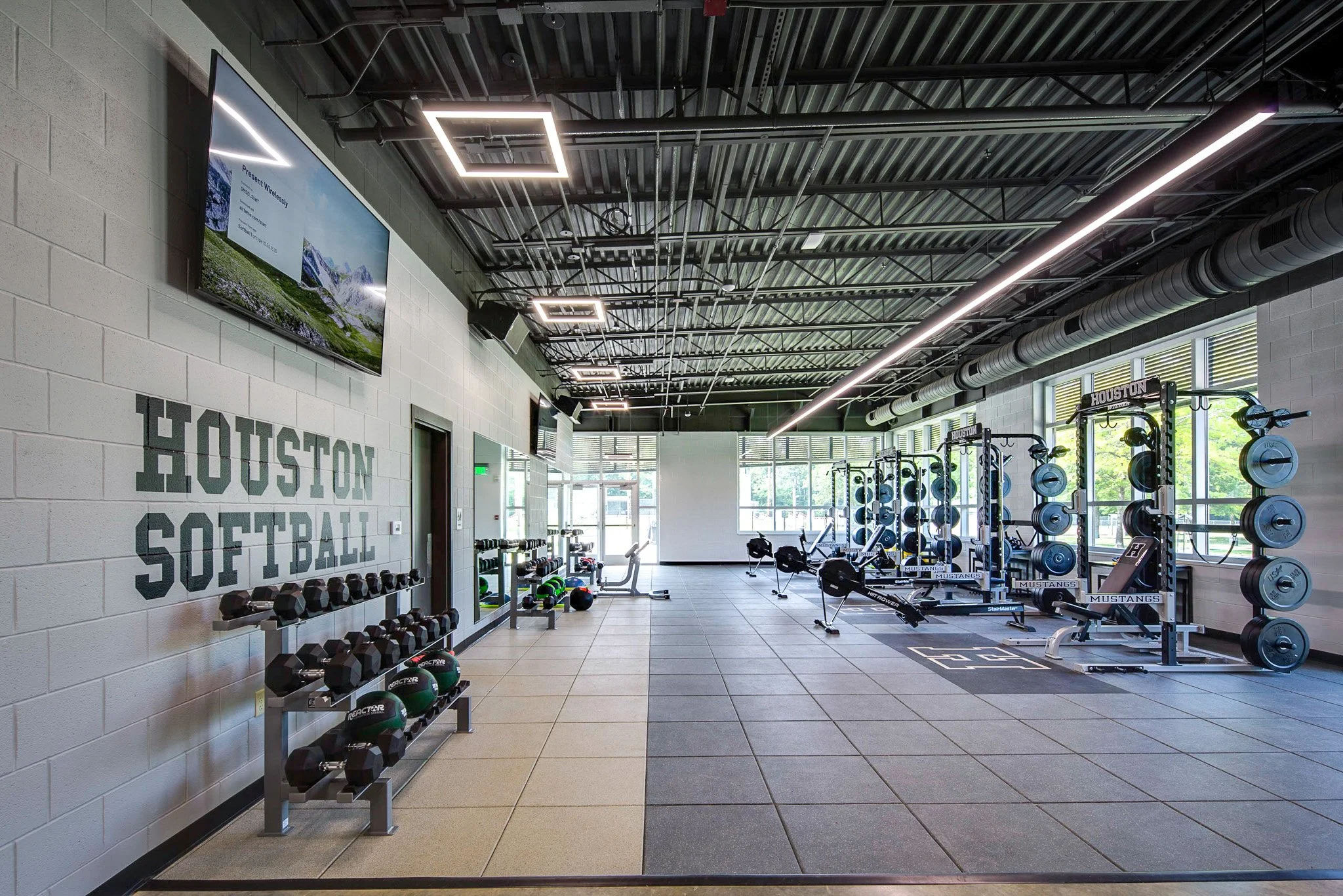 1 GX2C6883_web-ready.jpg