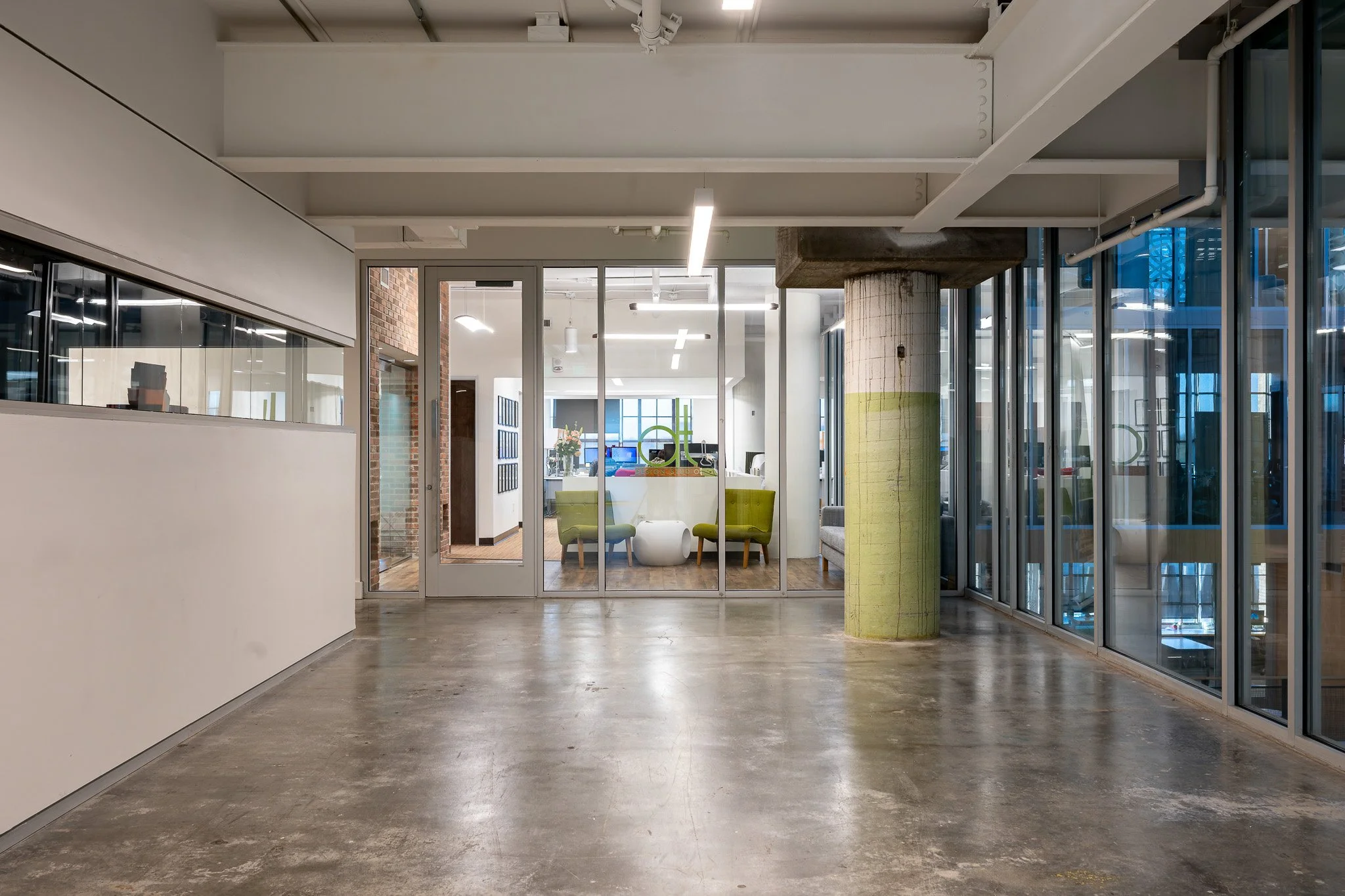 2 dt-design-studio-19jpg_54290668245_o-2.jpg