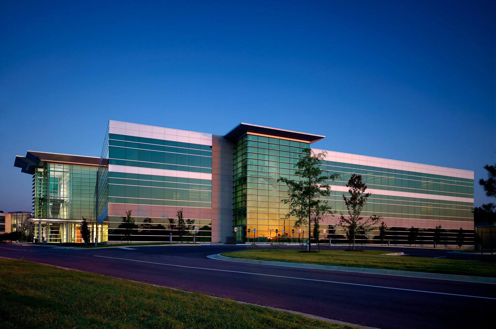 2 Crump Firm_FedEx_Building I_Exterior_02.jpg