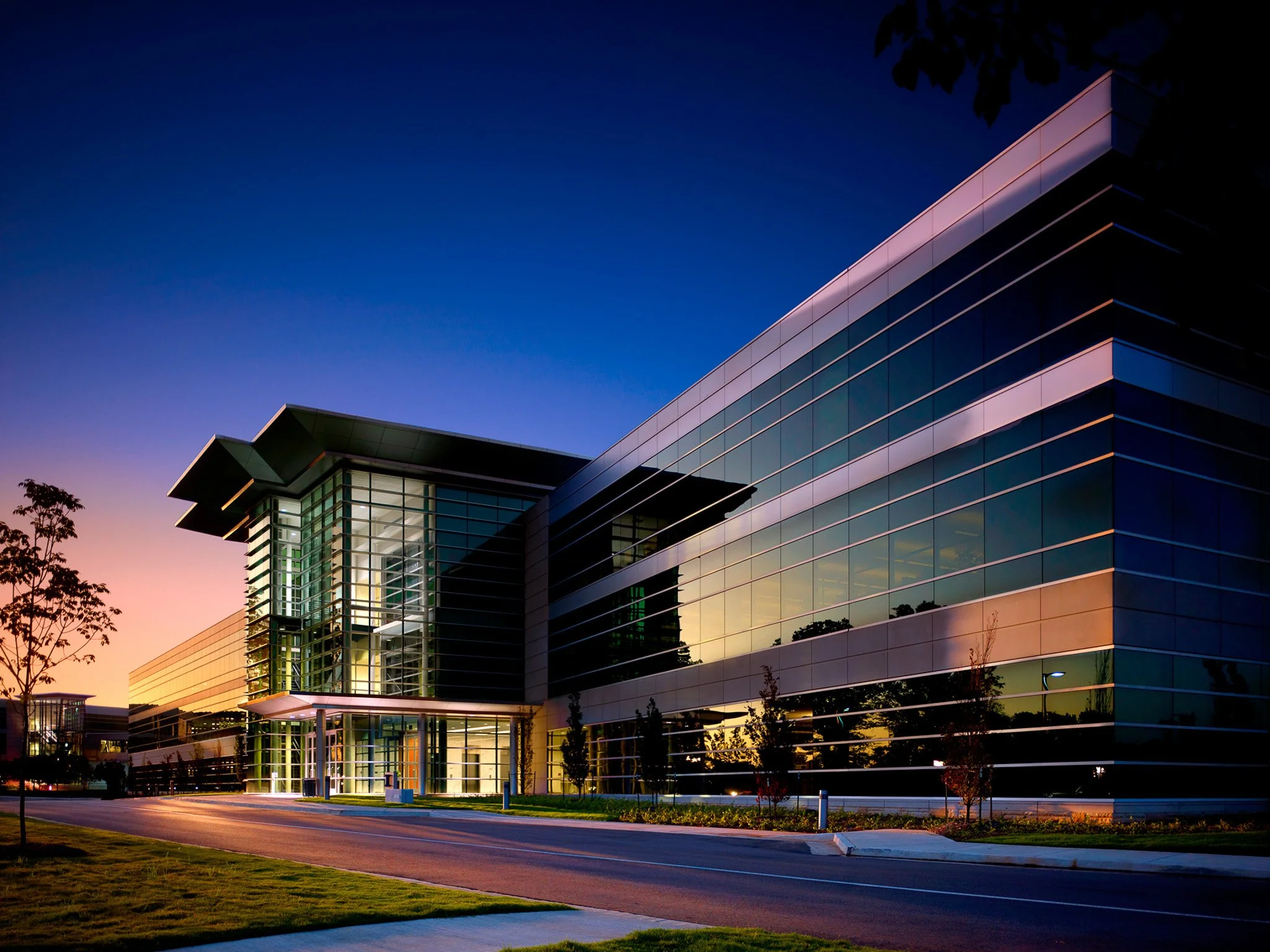 1 Crump Firm_FedEx_Building I_Exterior_01_COMPRESSED.jpg