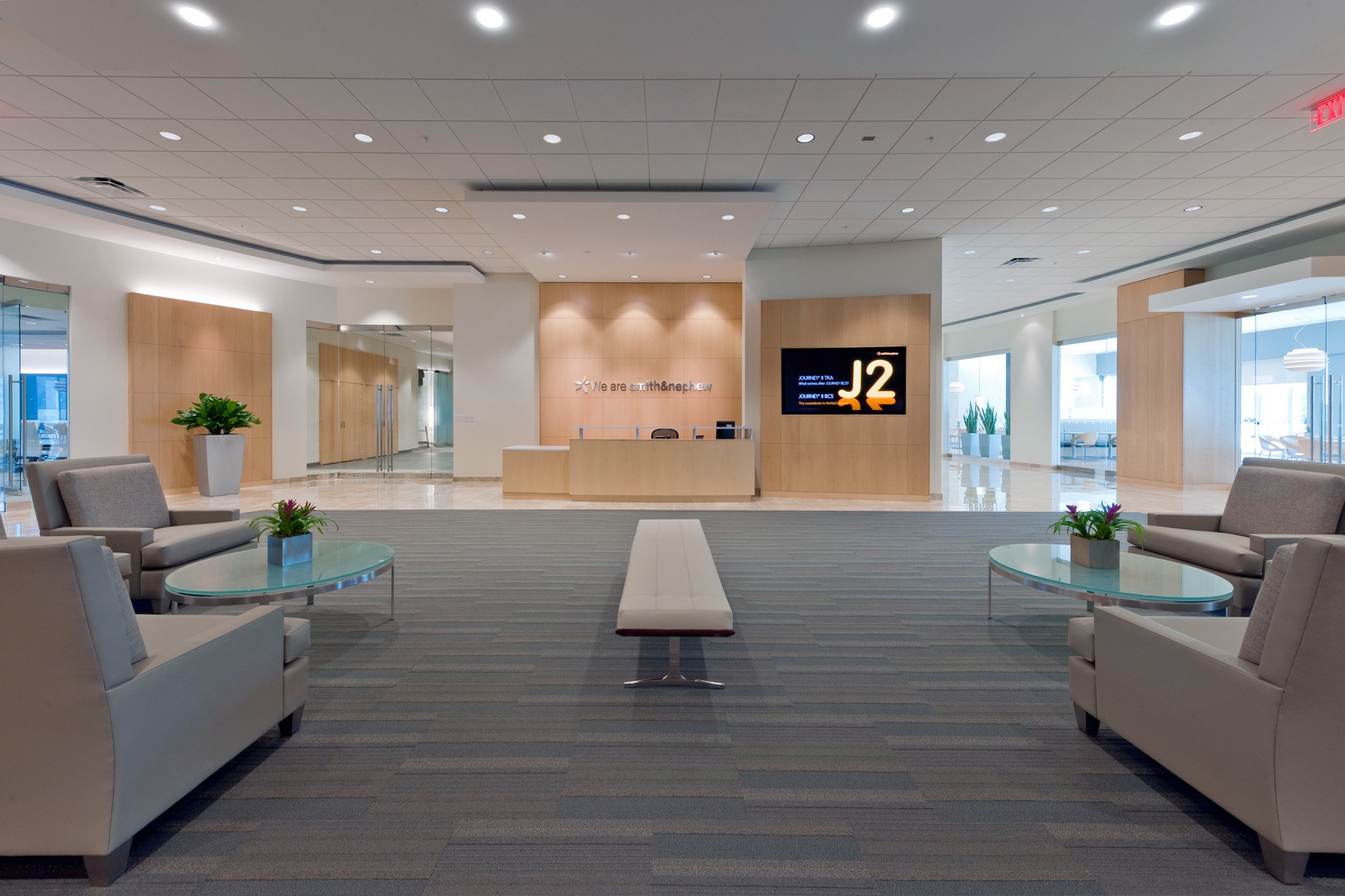 2 SmithNephew022112_002.jpg