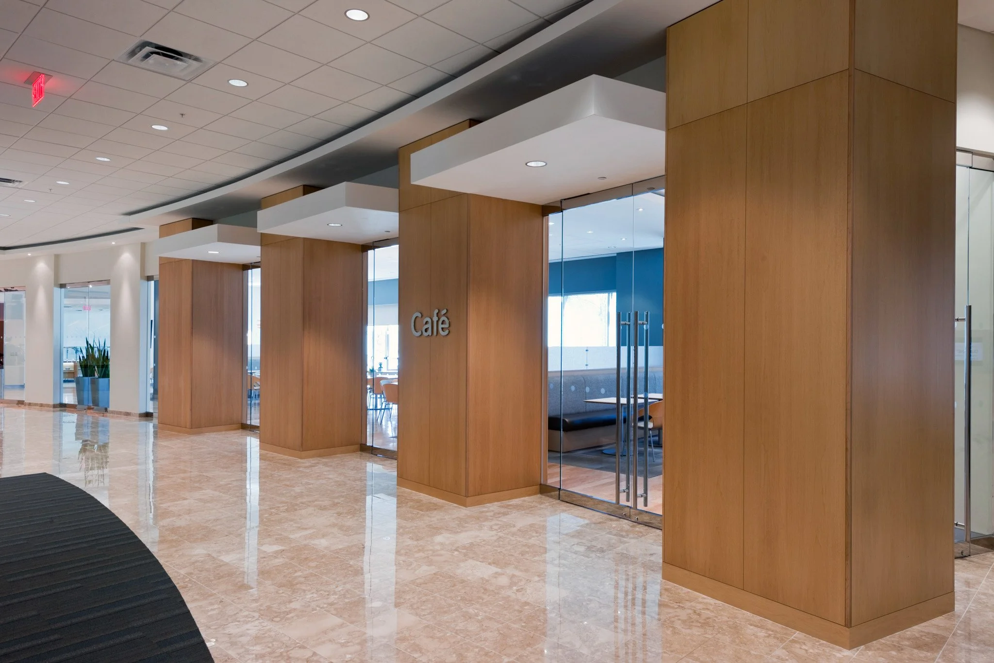 3 SmithNephew022112_043.jpg