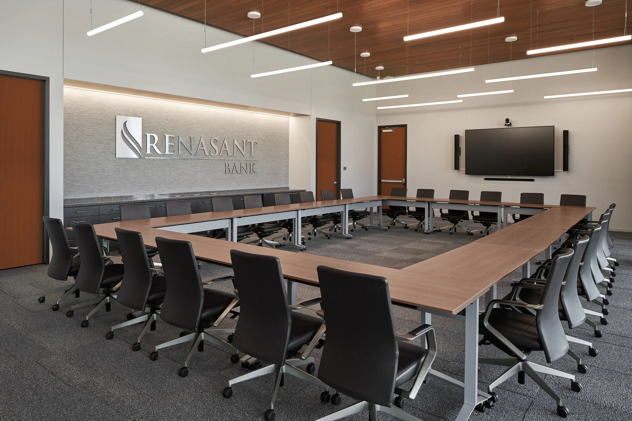 4 Renasant Bank Headquarters Photos_LRK Renasant Bank 18_H.jpg