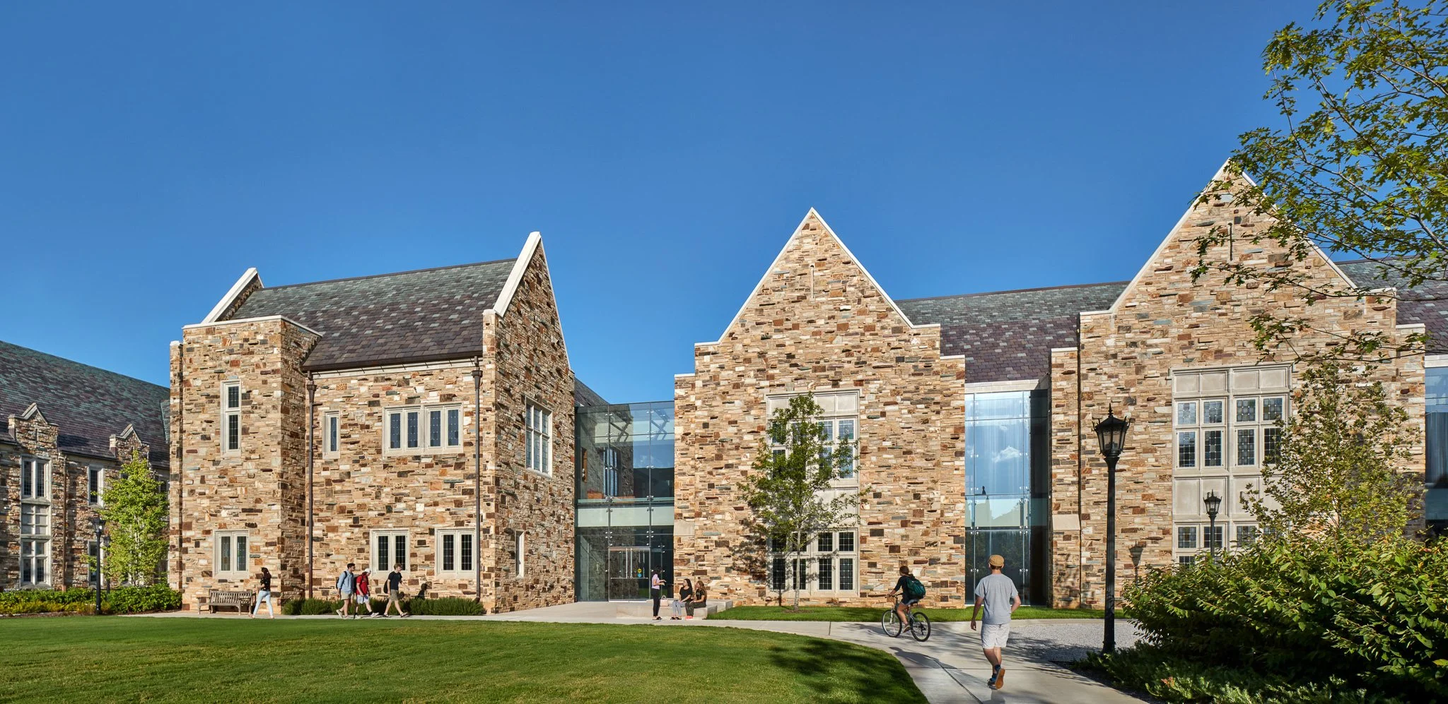 1 Hanbury_Rhodes_RobertsonHall_05-2.jpg