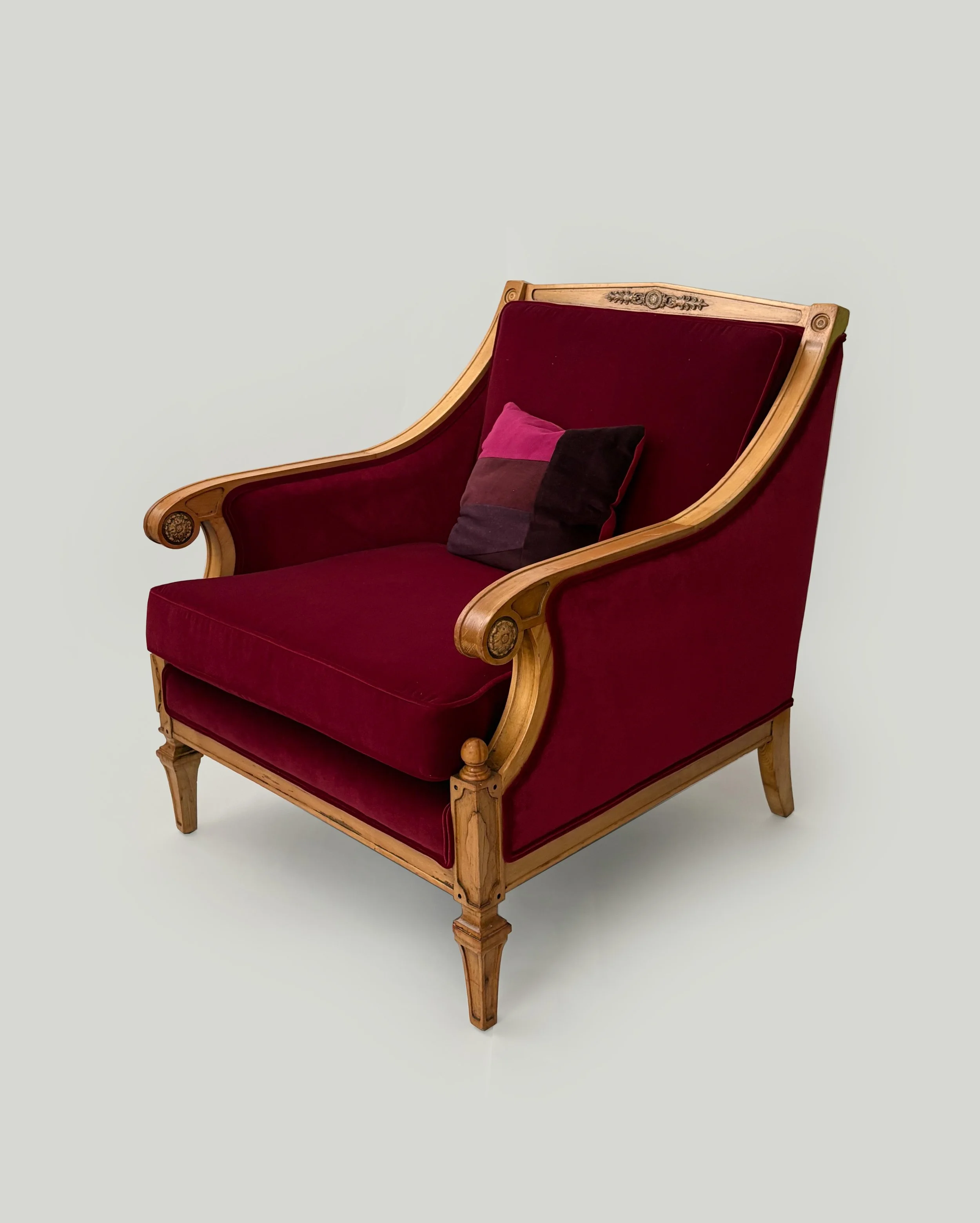 garnet chair web.jpg