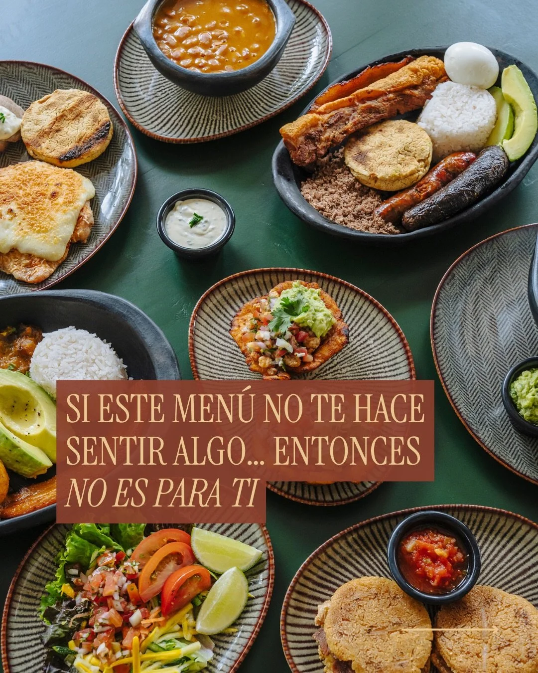 No todos los men&uacute;s est&aacute;n hechos para quedarse contigo.

Muchos llenan la mesa,
pero muy pocos logran llenar el momento.

Sales, comes, tomas fotos&hellip;
y al d&iacute;a siguiente no recuerdas qu&eacute; sentiste.

Y no es falta de opc