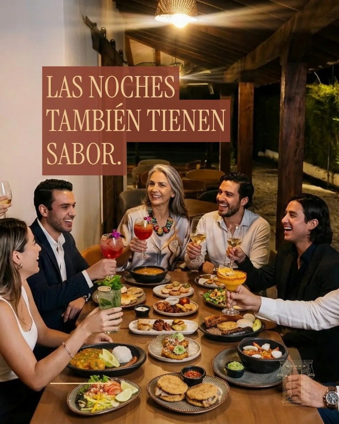 LAS NOCHES TAMBI&Eacute;N TIENEN SABOR

Hay lugares donde la noche solo se ve bonita.
Y hay lugares donde tambi&eacute;n sabe bien.
Un buen c&oacute;ctel.
Una mesa llena.
La m&uacute;sica correcta.
Platos que llegan calientes.
Conversaciones largas.
