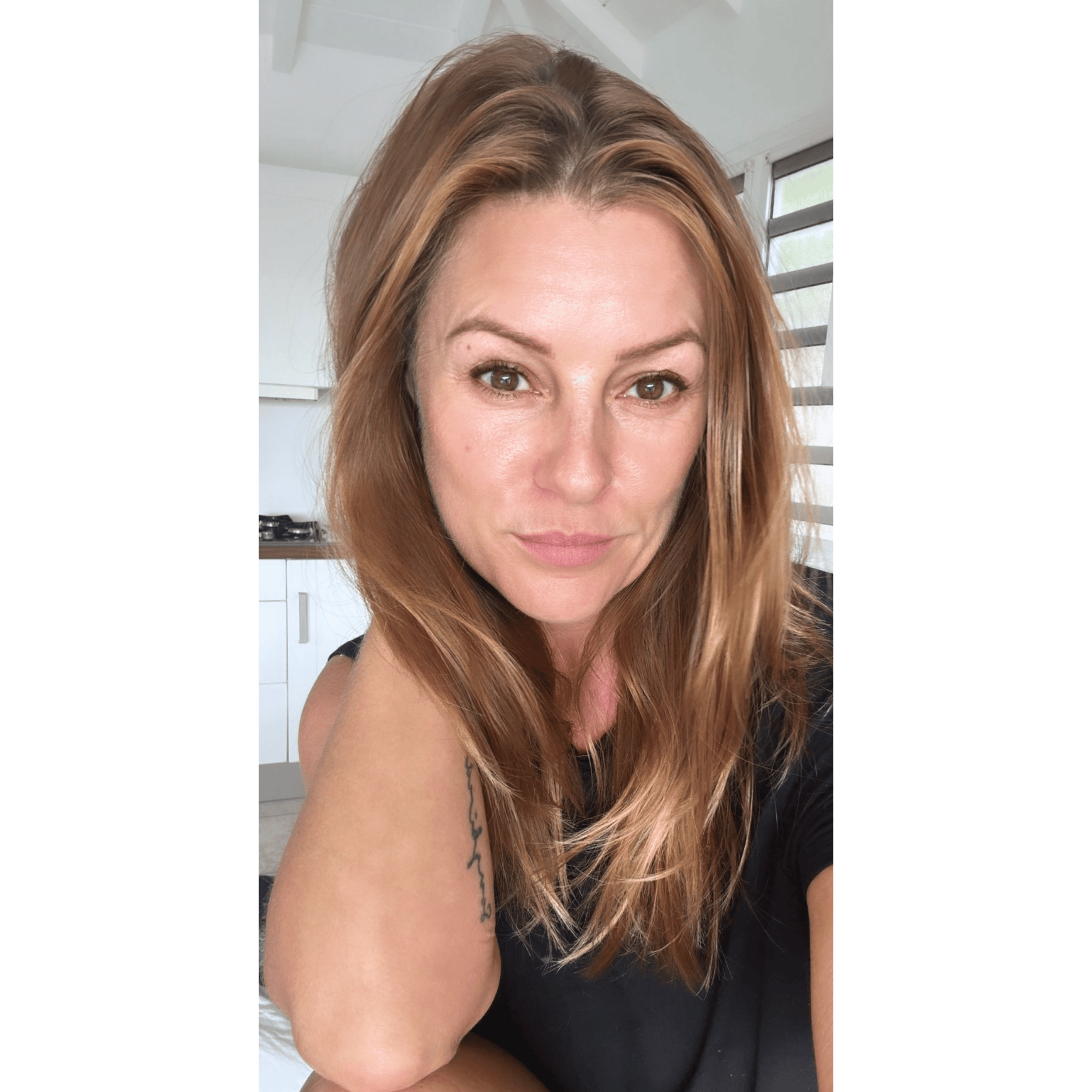 A portrait of Sloan Lauinger, Miami-based writer and founder.