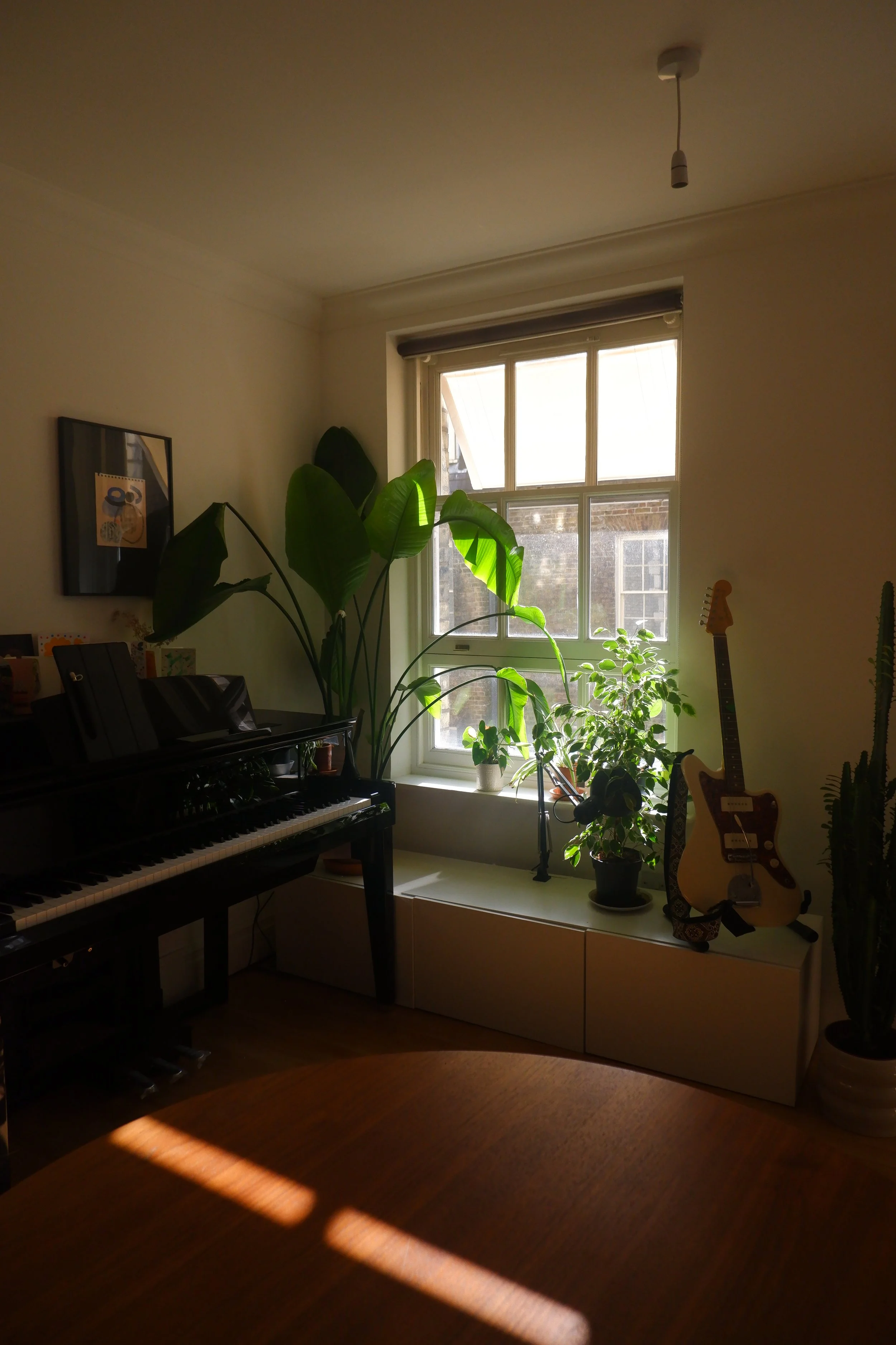 Renter-friendly external awning